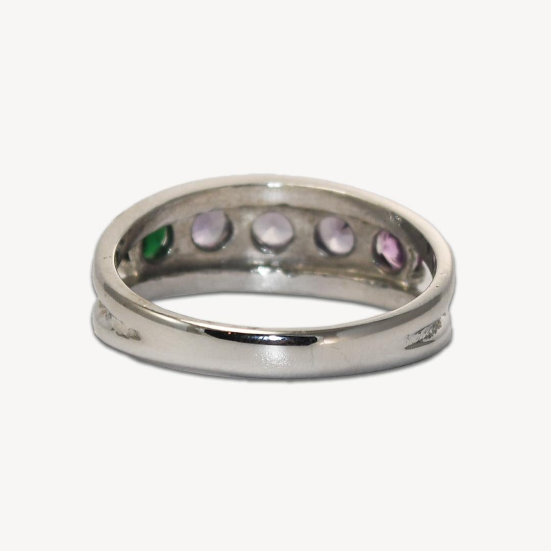 10K Weißgold Ring mit synthetischen Steinen 3,3g für Damen oder Herren im Angebot