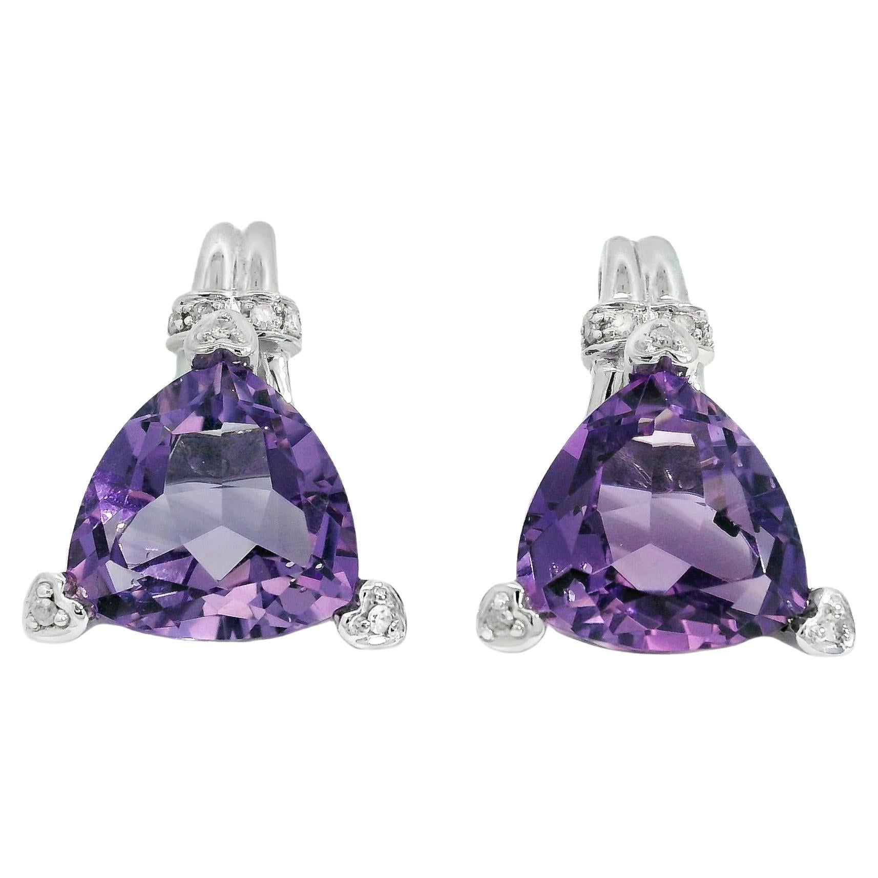 Orecchini a goccia con ametista taglio Trillion in oro bianco 10k con 3 punte a cuore