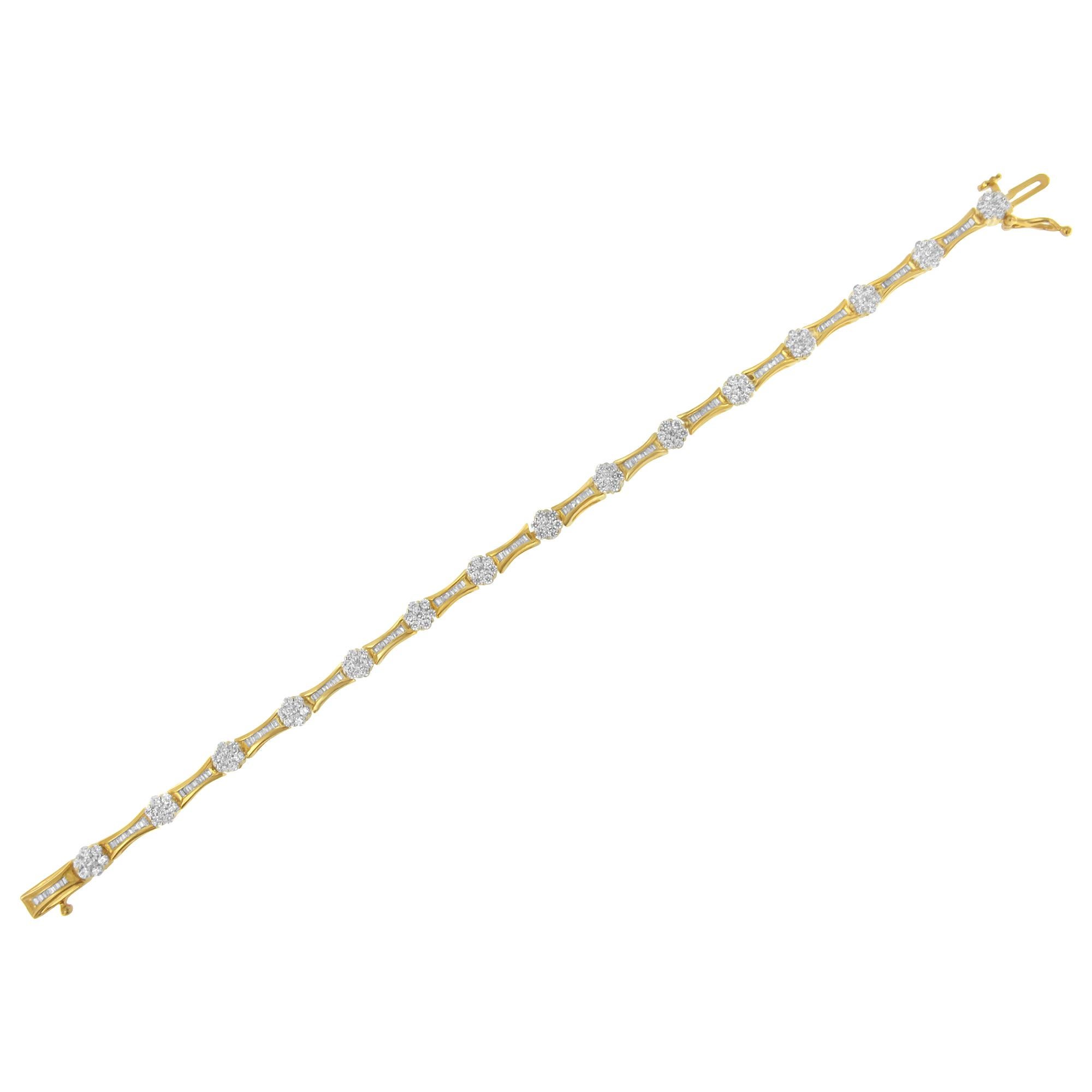 Gliederarmband aus 10 Karat Gelb- und Weißgold mit 2,0 Karat runden Diamanten im Baguetteschliff Damen im Angebot