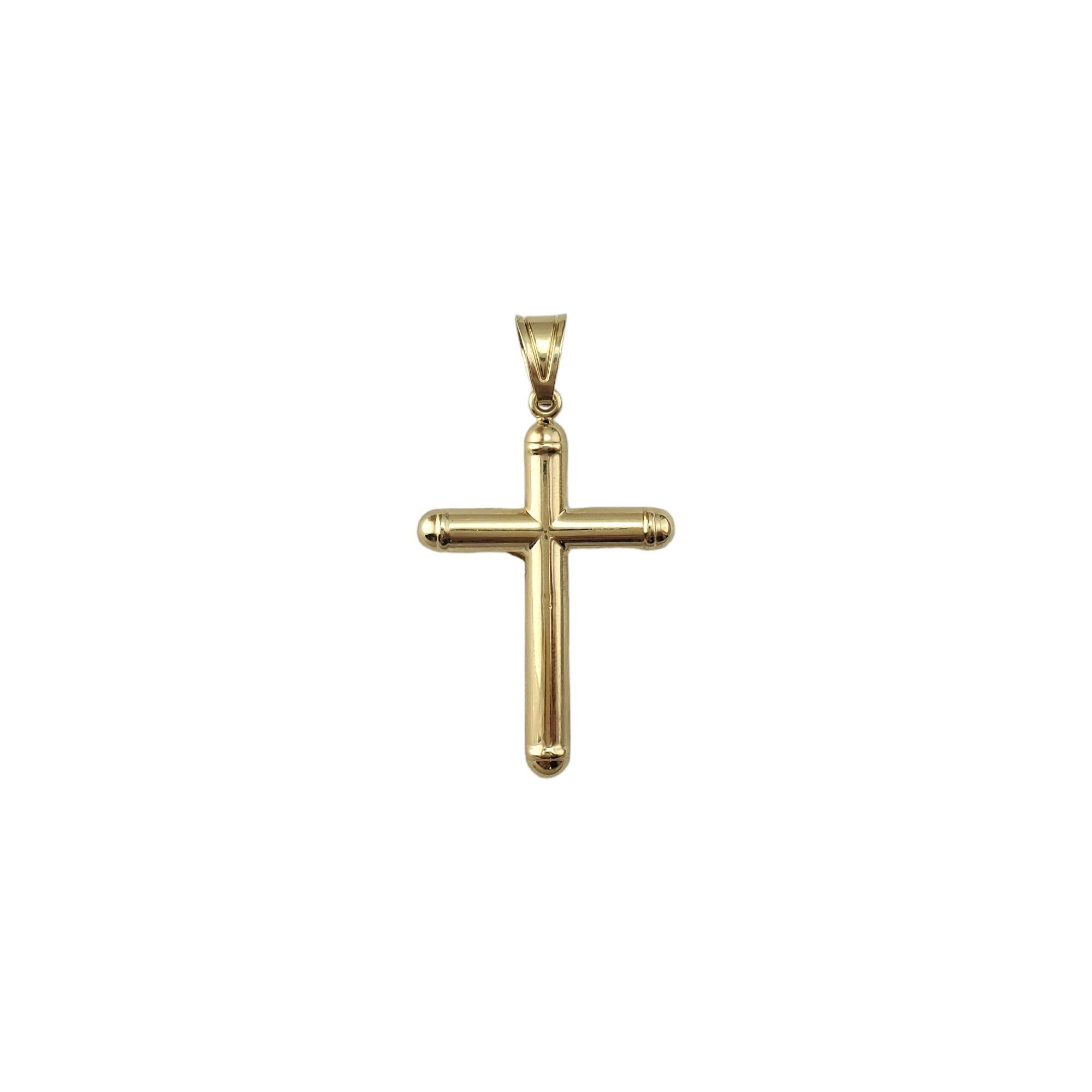 10K Two-Tone Large Yellow and White Crucifix Pendant

Large crucifix pendant with two-tone 10K yellow and white gold.

Hallmark: 10K

Weight: 2.07 dwt/3.21 g

Length w/ bail: 57.11 mm

Size: 47.33 mm X 31.74 mm X 6.15 mm

Very good condition,