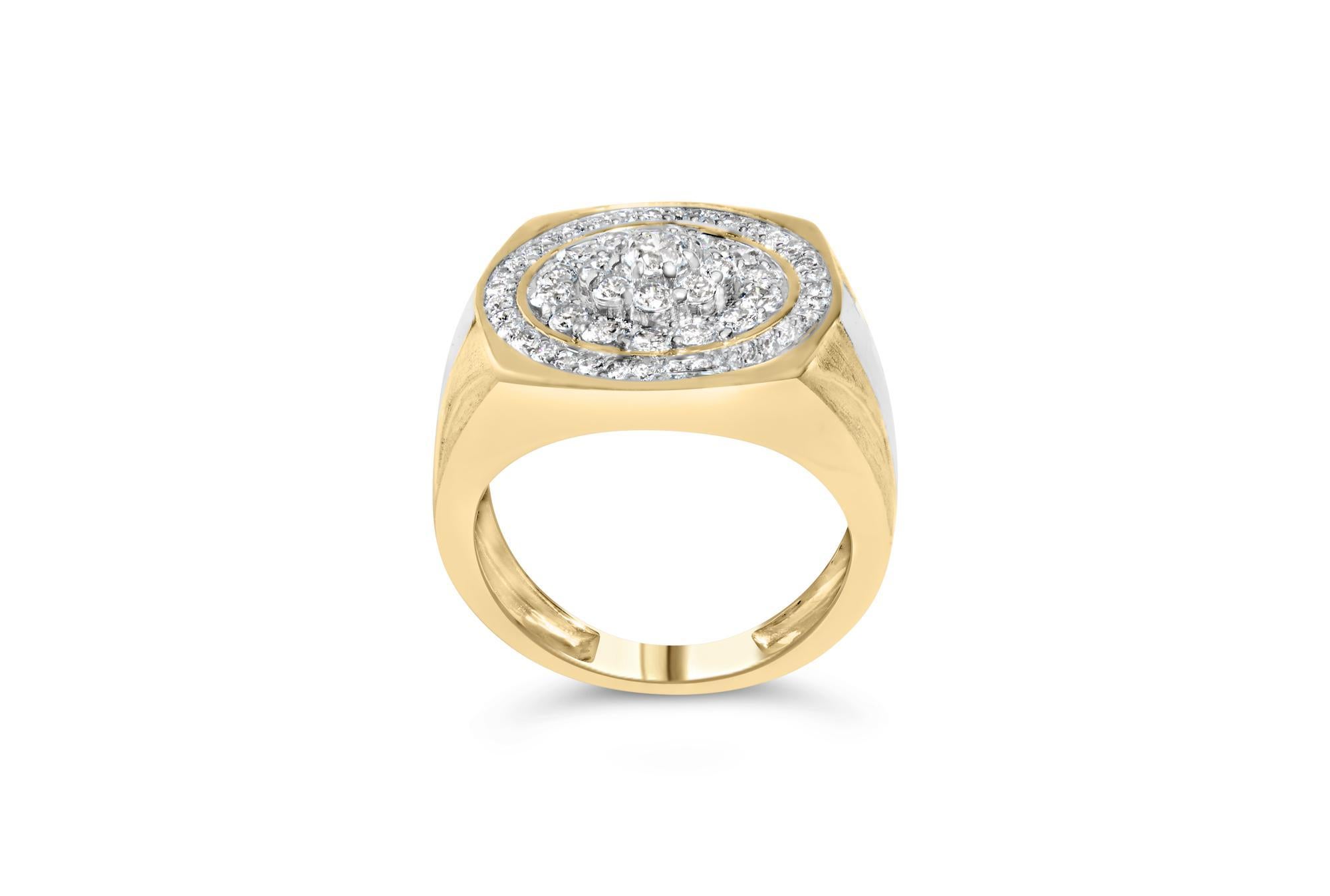 Round Cut 10K Yellow Gold 1 1/2 Cttw Diamond Cluster and Halo Signet Mens Ring For Sale