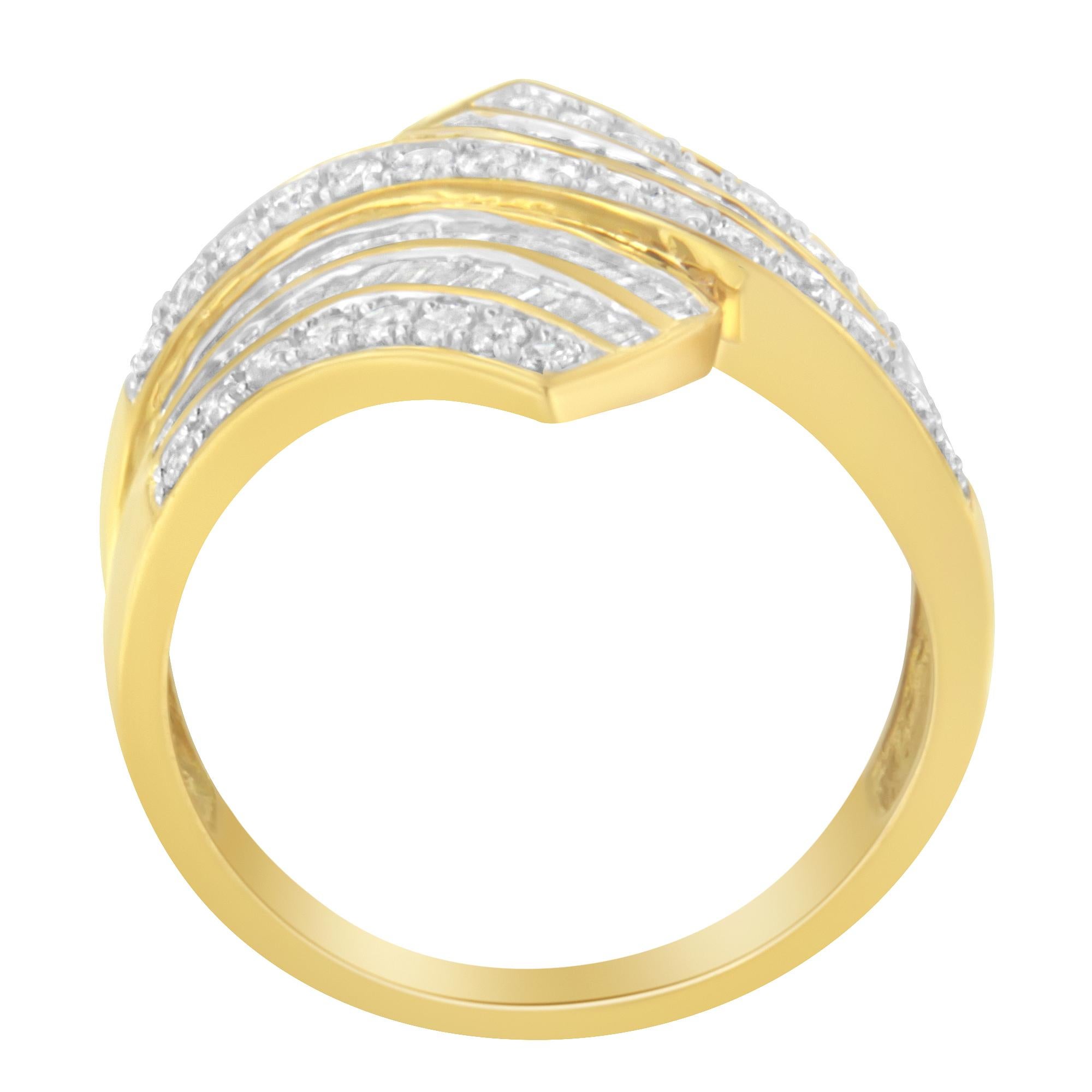 Im Angebot: 10K Gelbgold 1 1/7 Karat Diamant-Bypass-Ring () 2