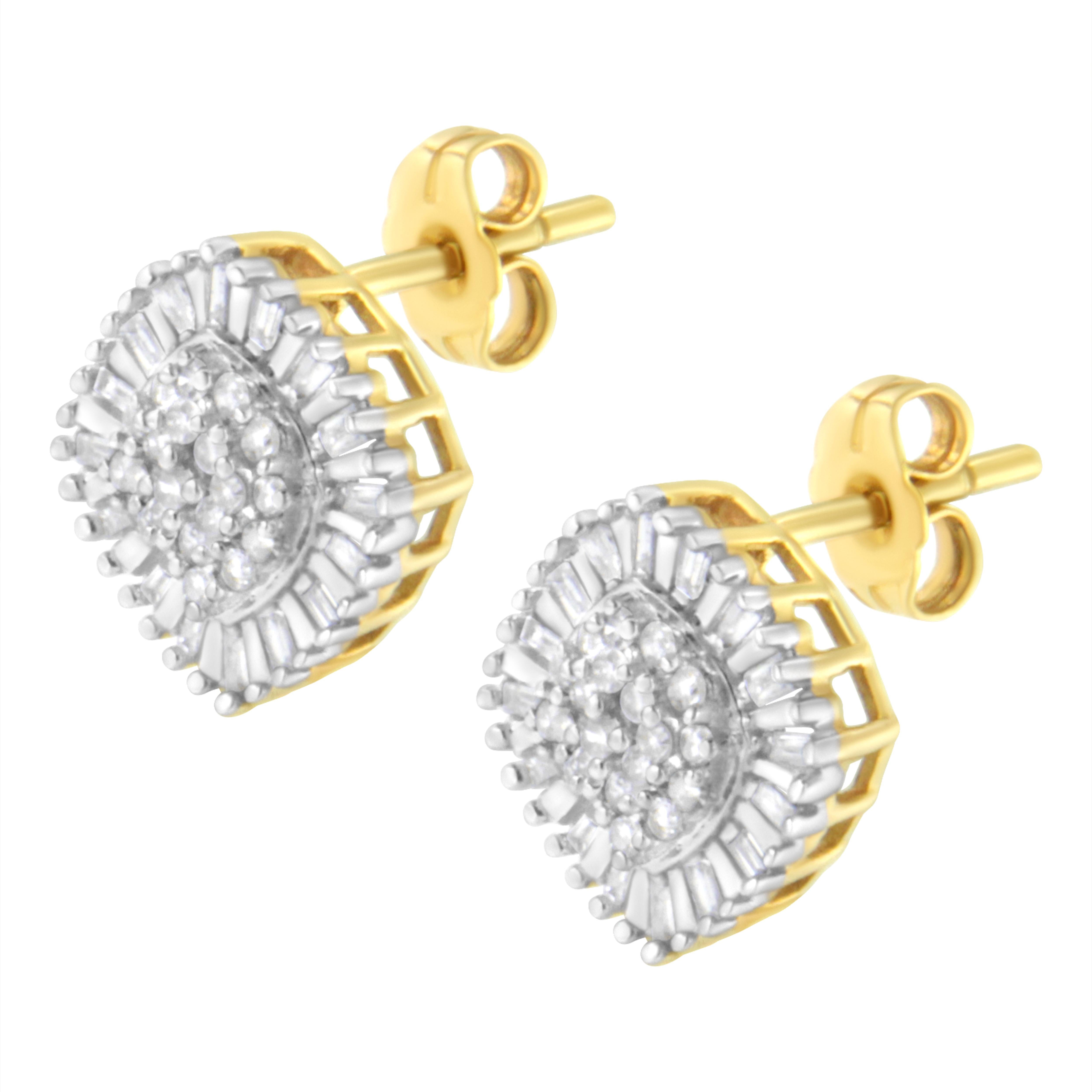 10K Yellow Gold 1/2 Carat Diamond Cluster Cocktail Stud Earrings In New Condition For Sale In New York, NY