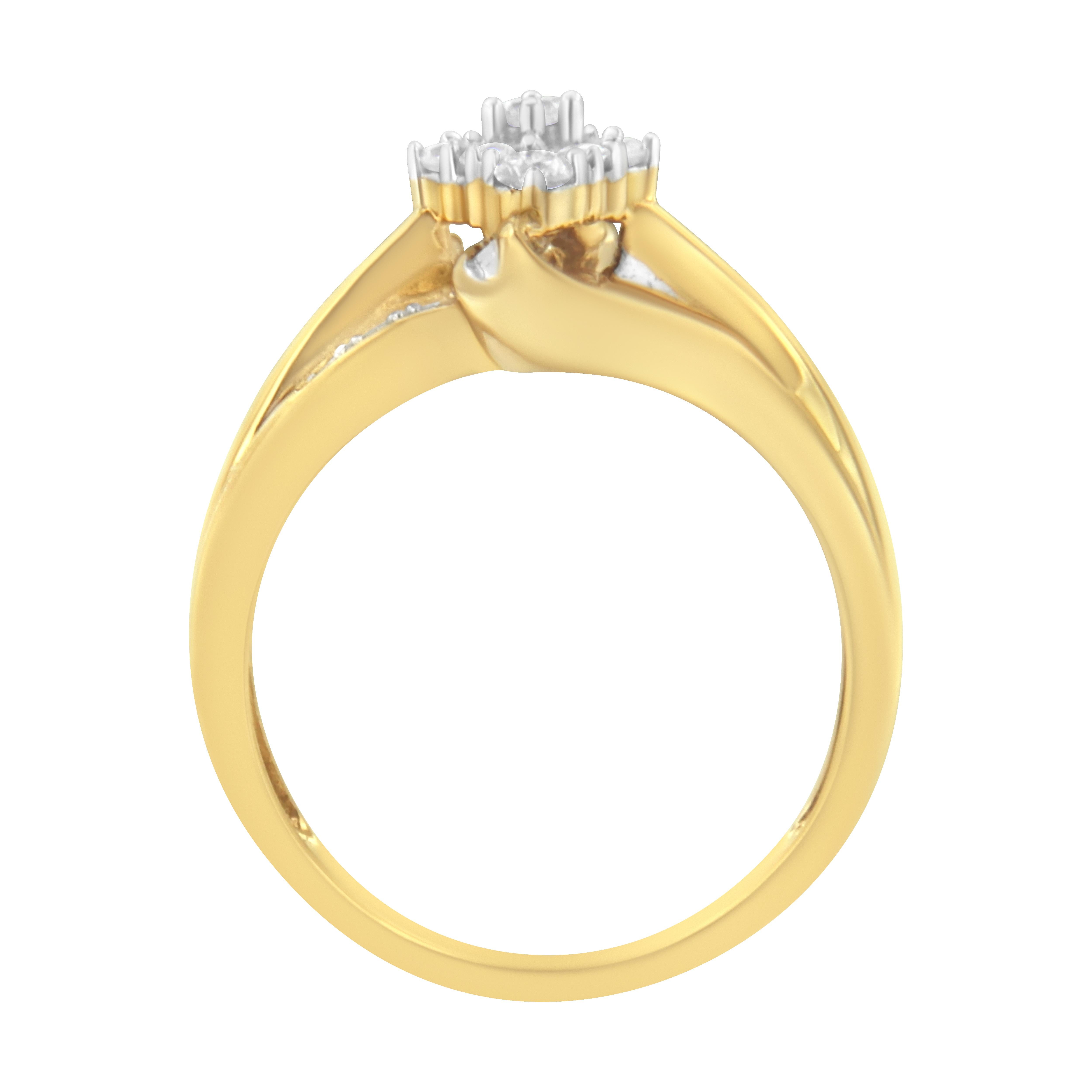 Round Cut 10K Yellow Gold 1/2 cttw Diamond Cluster Cocktail Ring For Sale