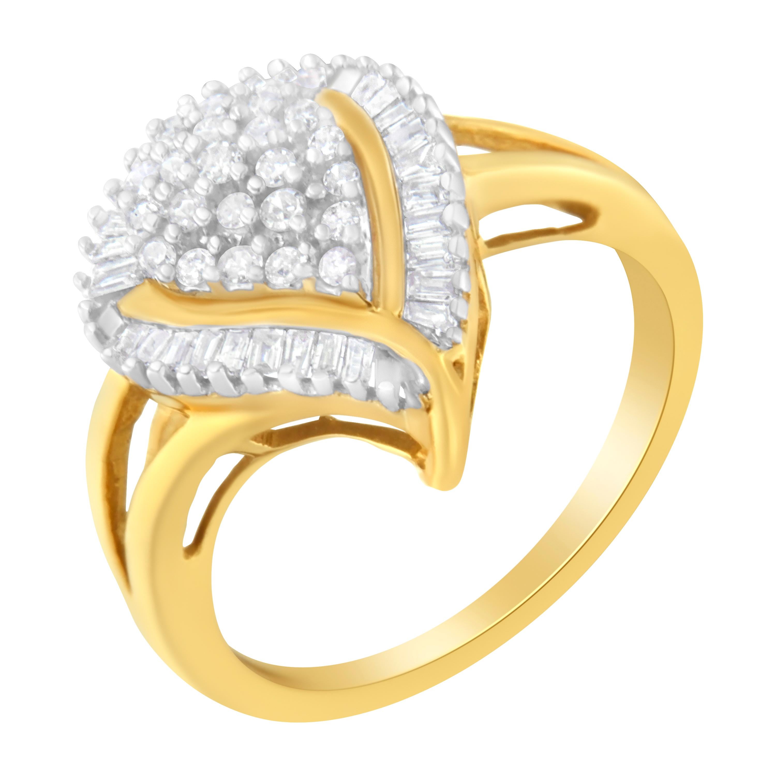 Taglio rotondo Anello a grappolo di diamanti in oro giallo 10K da 1/2 Cttw (colore I-J, purezza I1-I2)