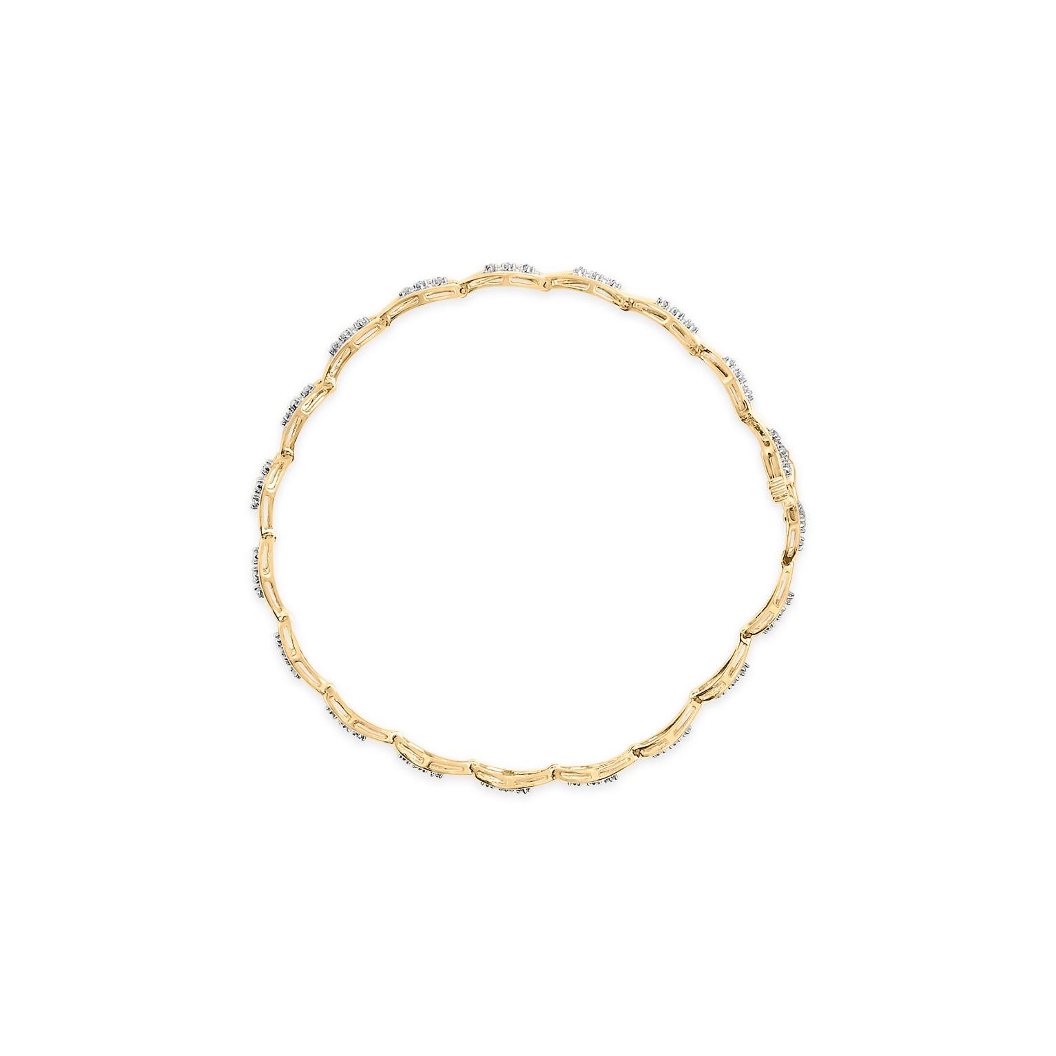 Moderne Bracelet à maillons en or jaune 10 carats 1/3 Cttw Diamond 3 Stone Teardrop Design en vente