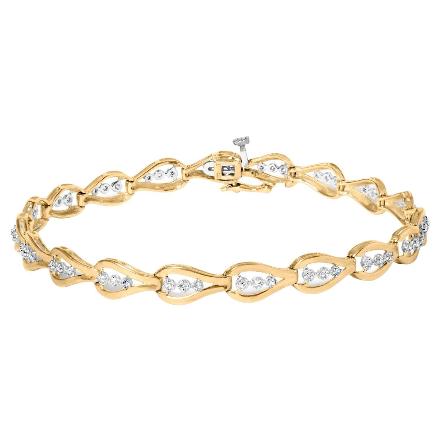 Bracelet à maillons en or jaune 10 carats 1/3 Cttw Diamond 3 Stone Teardrop Design