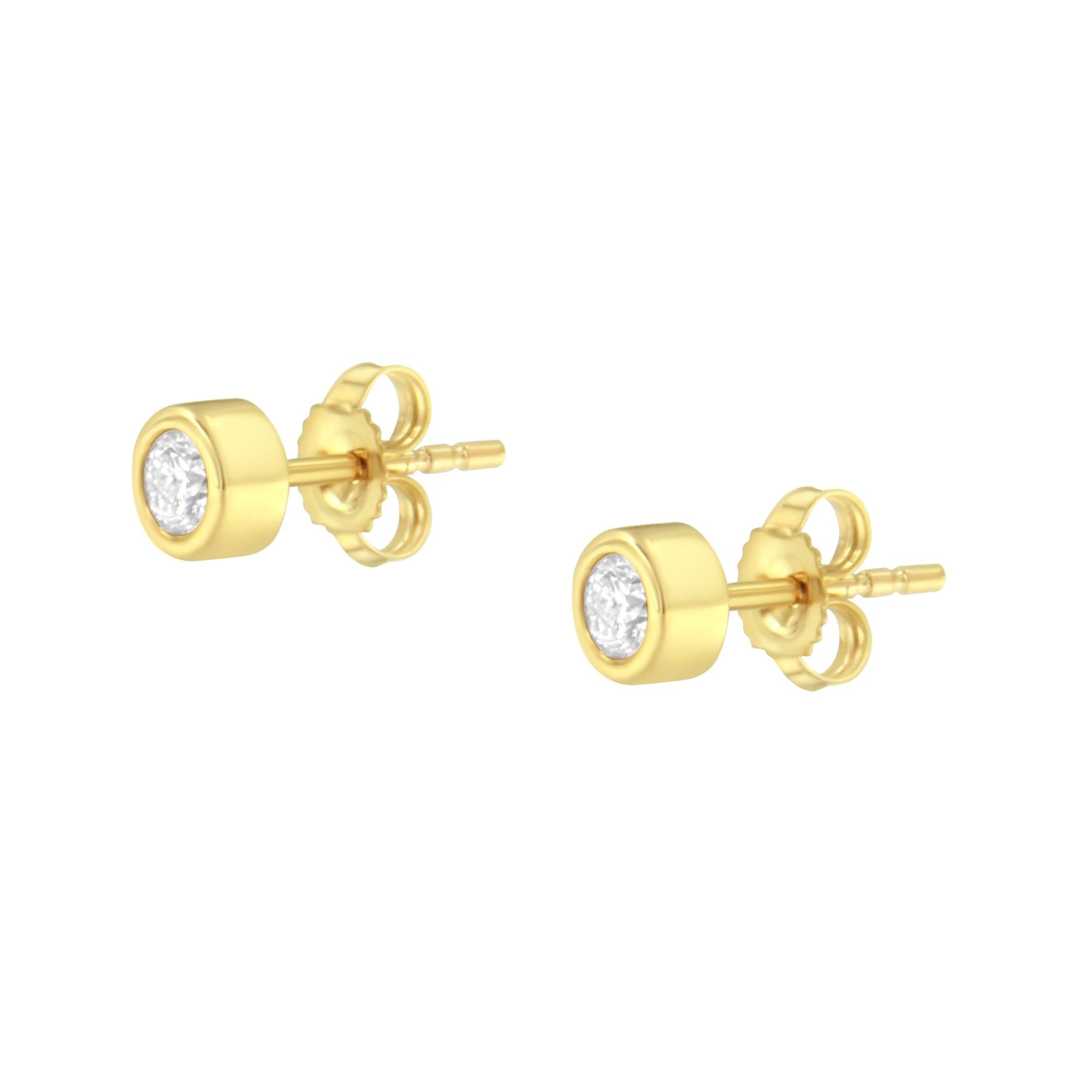 Round Cut 10K Yellow Gold 1/4 Carat Diamond Bezel Stud Earrings For Sale