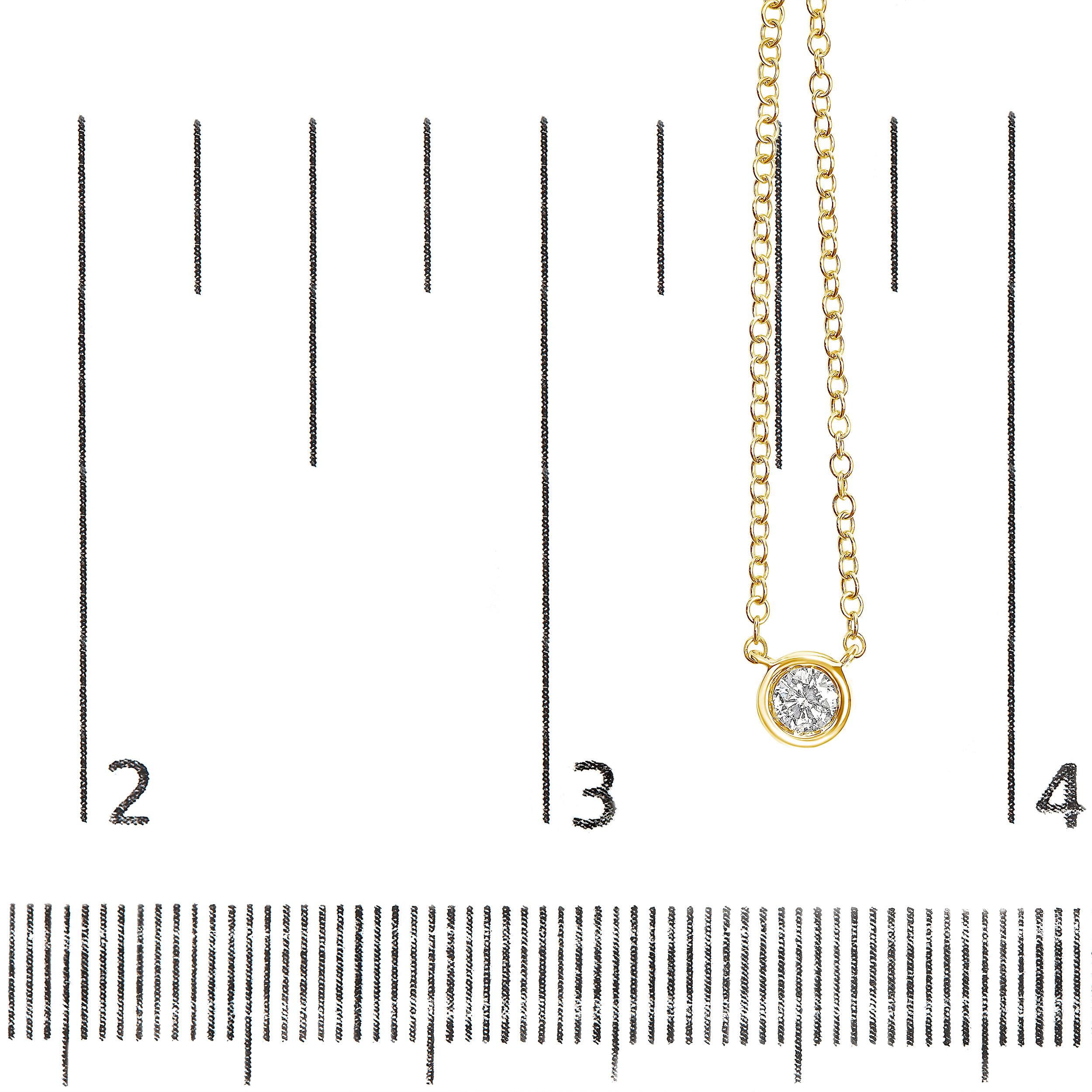 10K Yellow Gold 1/5 Carat Diamond Modern Solitaire Pendant Necklace In New Condition For Sale In New York, NY