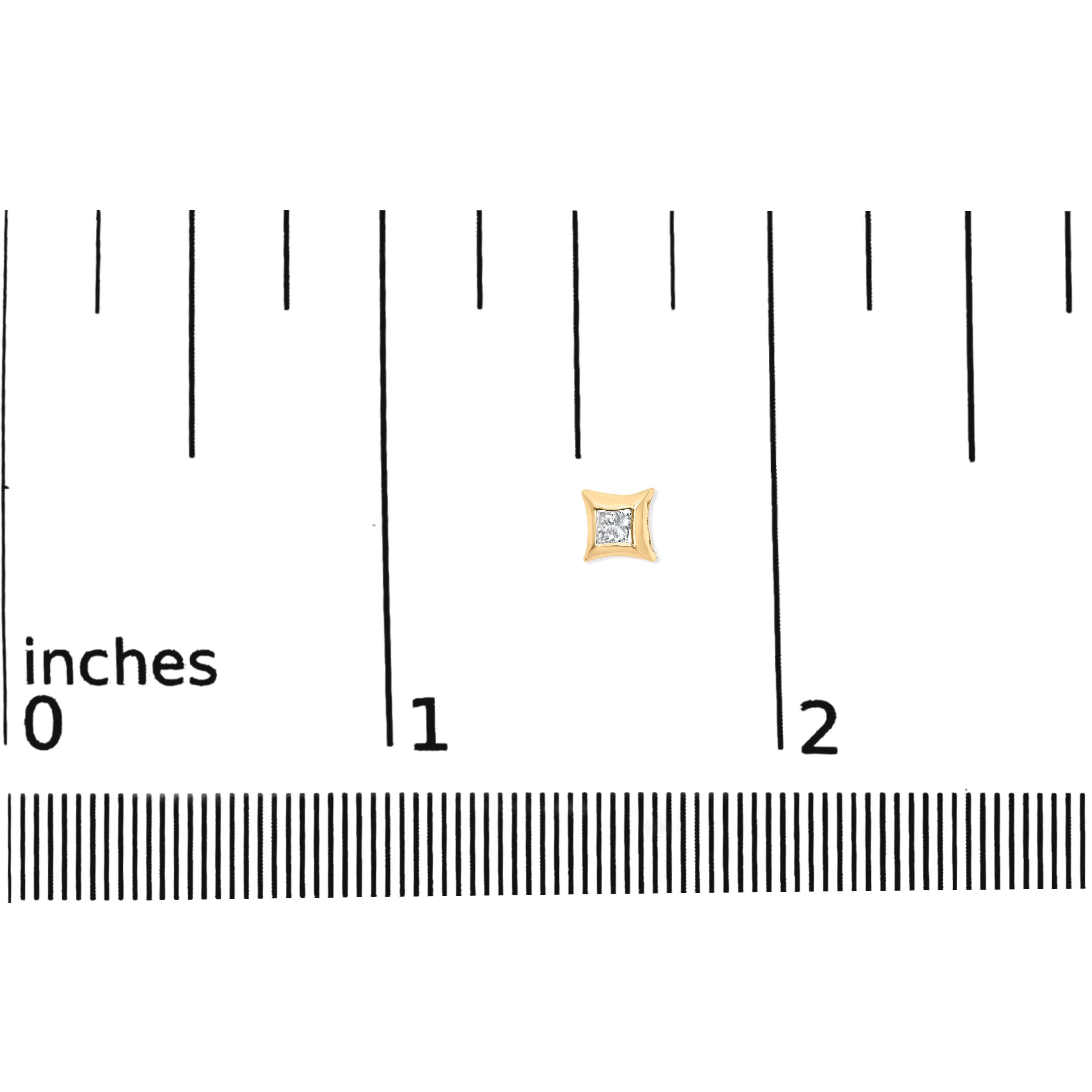 Moderne Boucles d'oreilles en or jaune 10K 1/5 Cttw Invisible Set Princesse Diamant en vente