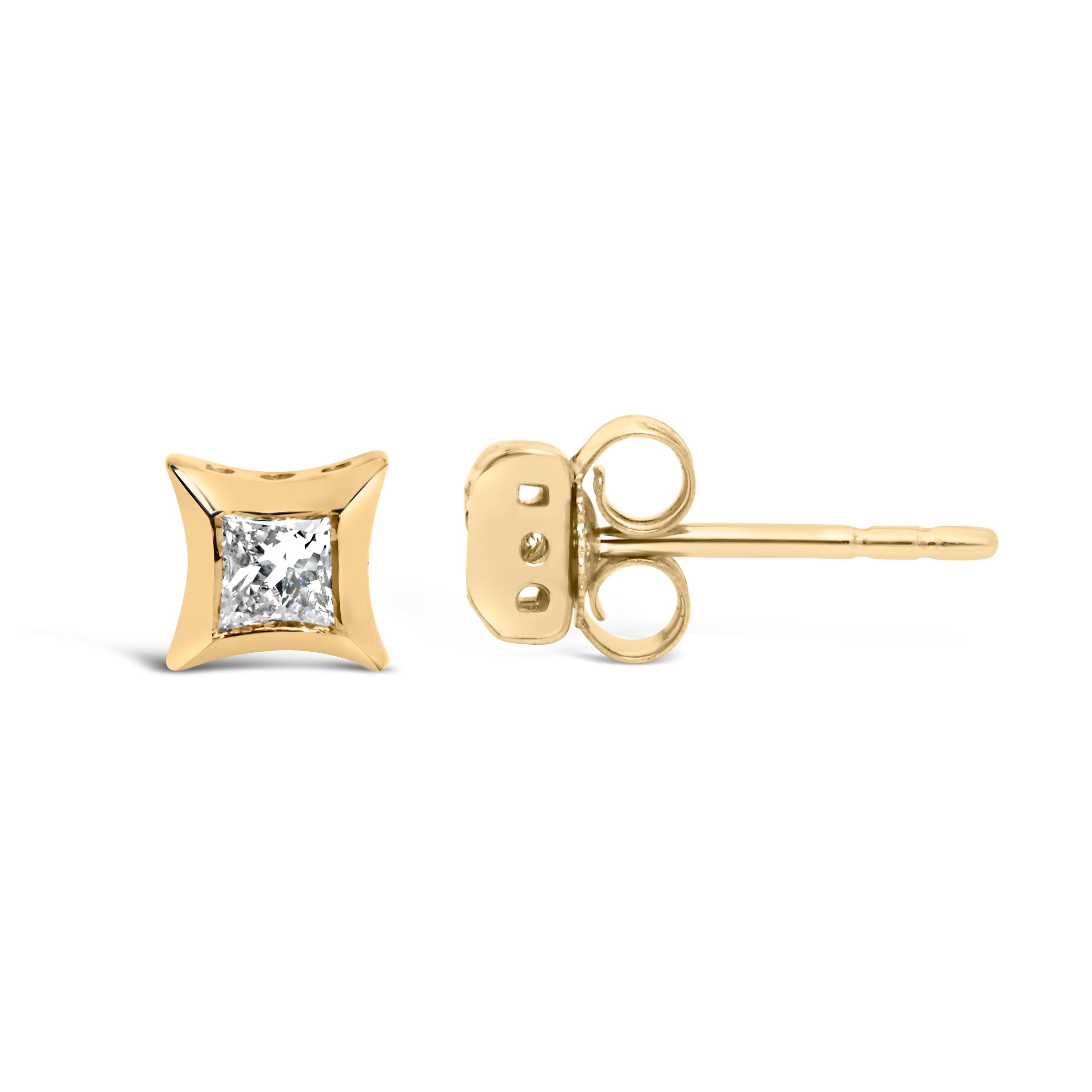 Taille princesse Boucles d'oreilles en or jaune 10K 1/5 Cttw Invisible Set Princesse Diamant en vente