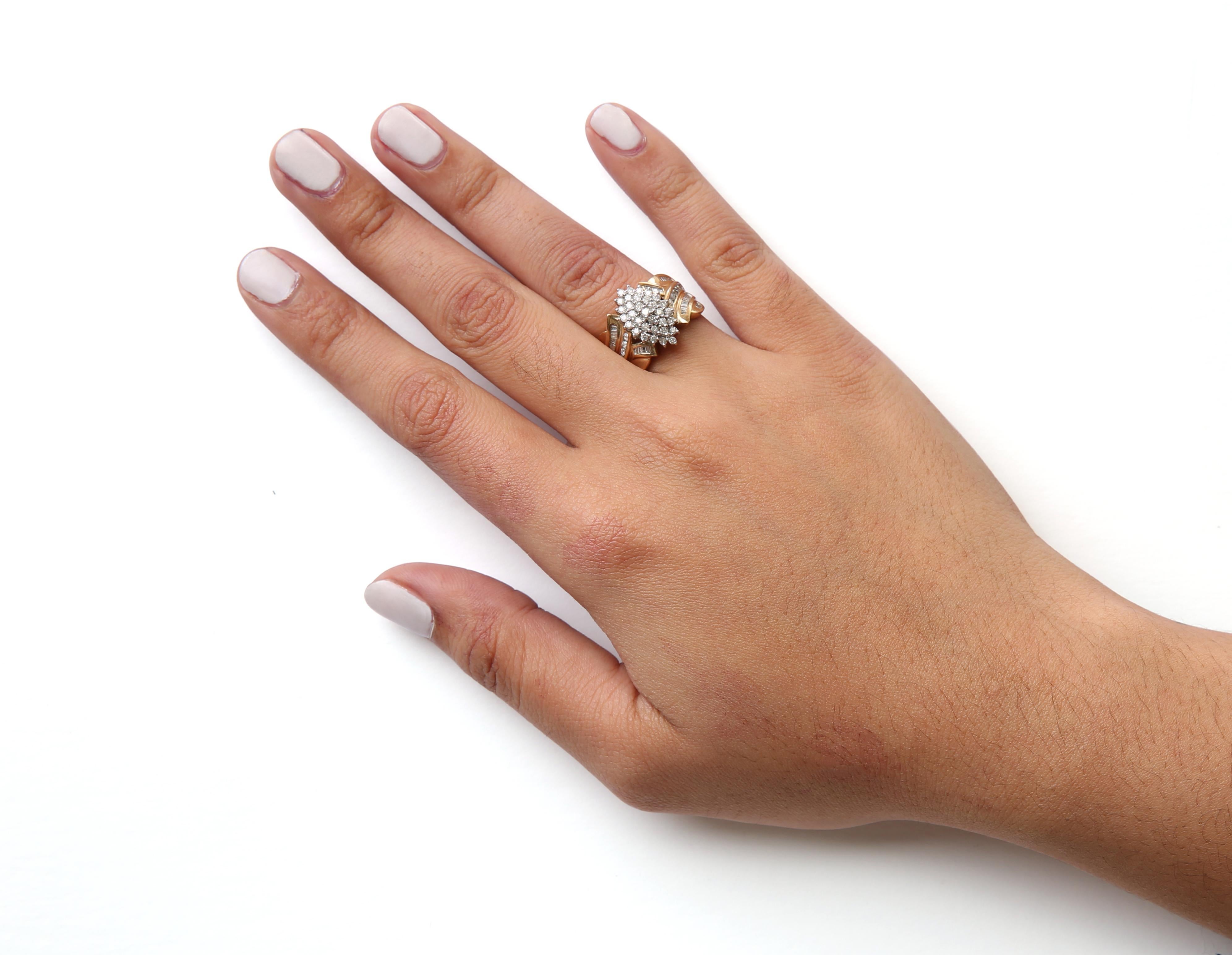 Bague cocktail en or jaune 10 carats avec diamants 1 carat en forme de poire - Taille 7 Neuf - En vente à New York, NY