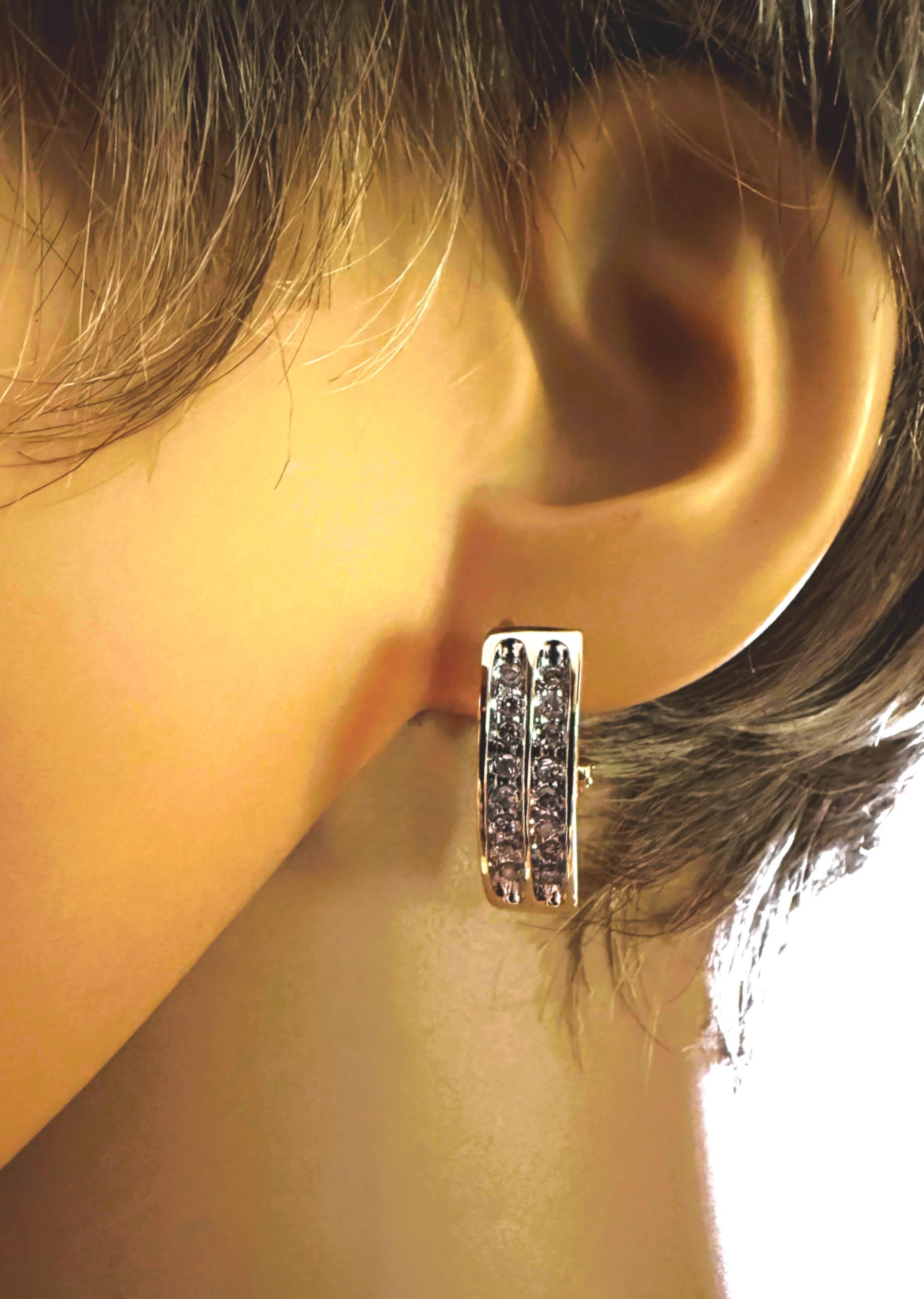 Art déco Boucles d'oreilles en or jaune 10k 1.0 carat diamant demi-rondelle Omega Backs en vente
