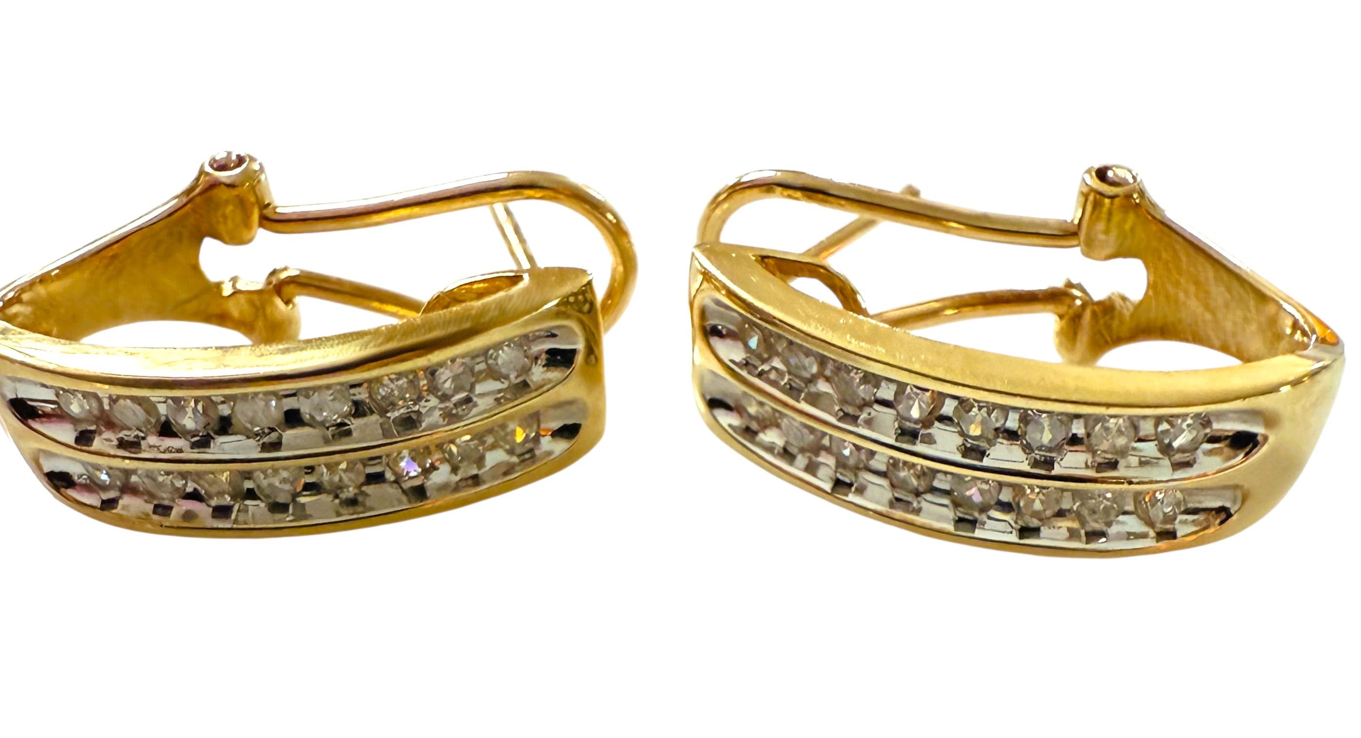 Boucles d'oreilles en or jaune 10k 1.0 carat diamant demi-rondelle Omega Backs en vente 2