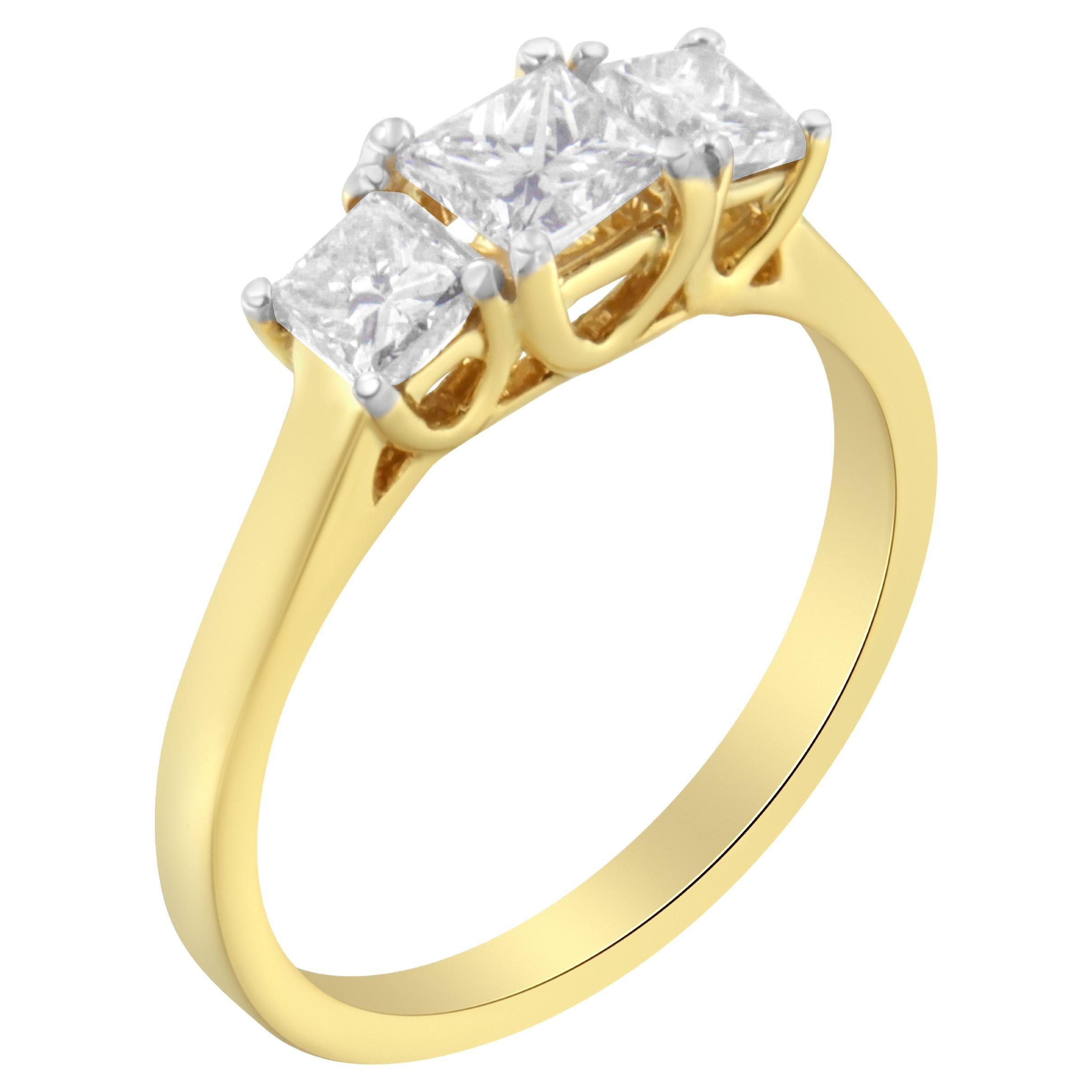 Bague à trois pierres en or jaune 10K avec diamant taille princesse de 1,0 carat