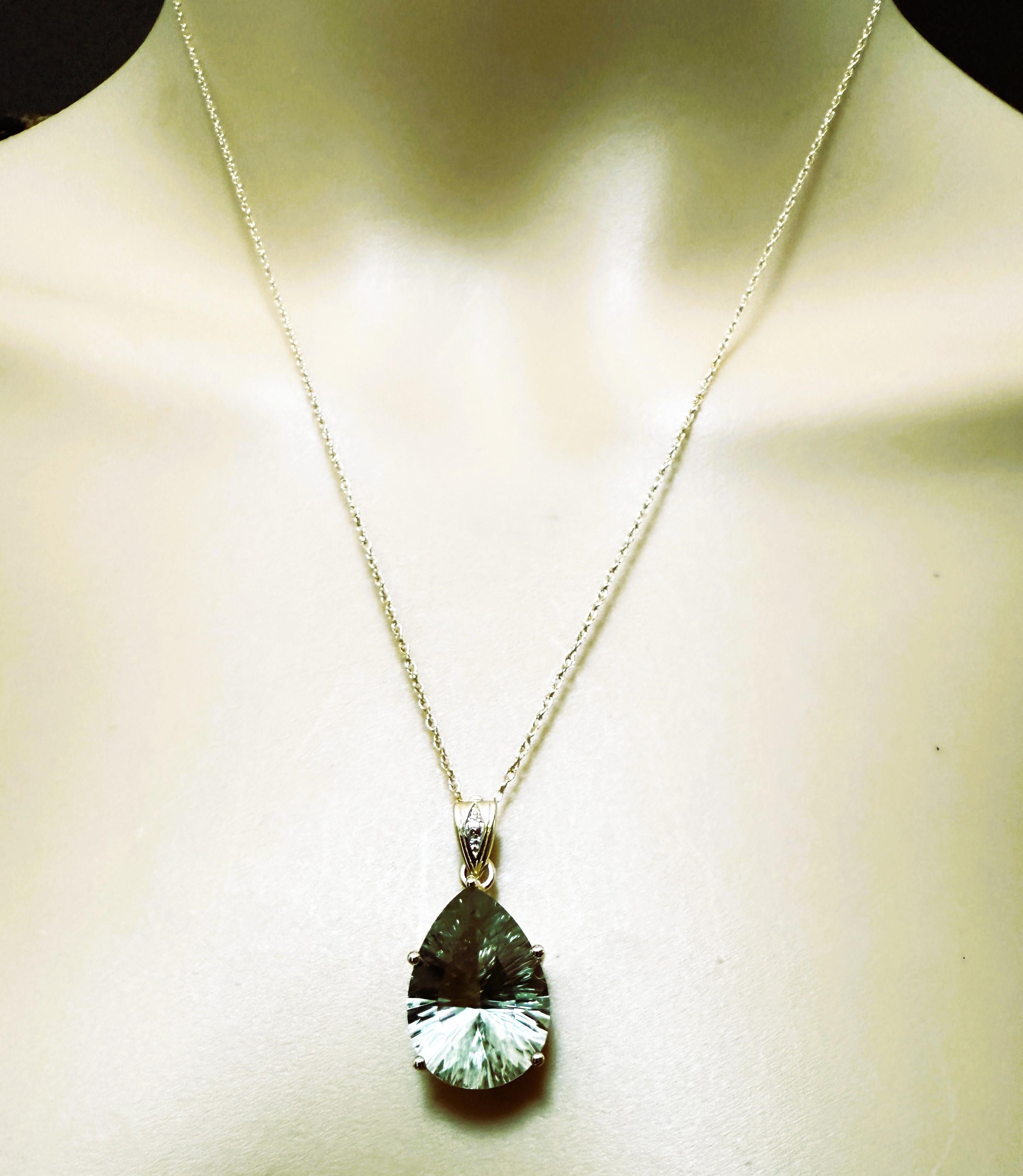 10k Gelbgold 10,21 Karat Prasiolith & Diamant-Anhänger w 14k Gelbgold Kette (Art déco) im Angebot