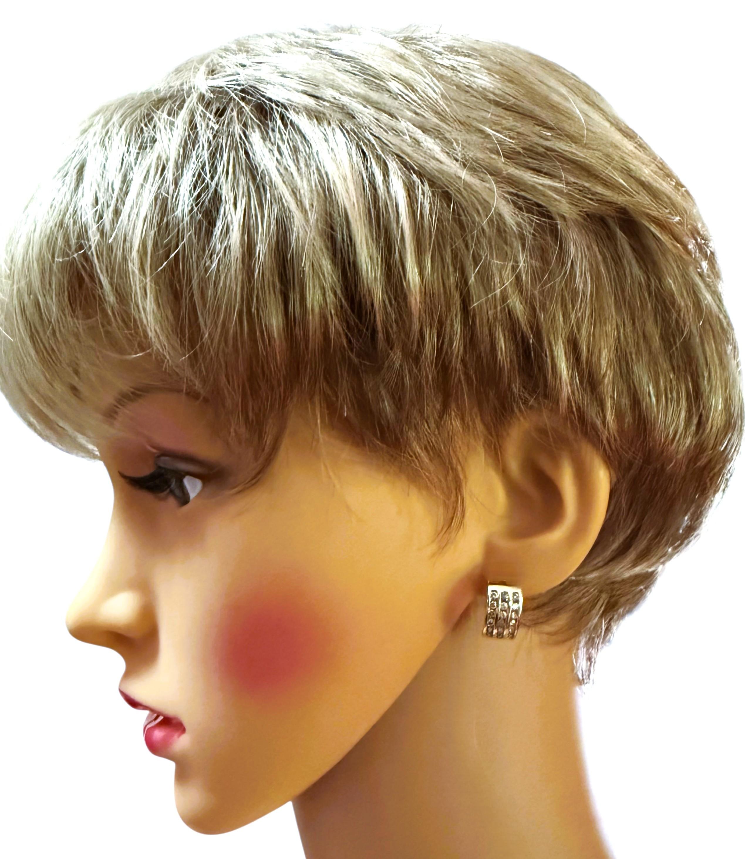 Boucles d'oreilles en or jaune 10k 1.08 carat ZEI 3 Row Half Hoop Diamond Omega Clip Earrings en vente 2