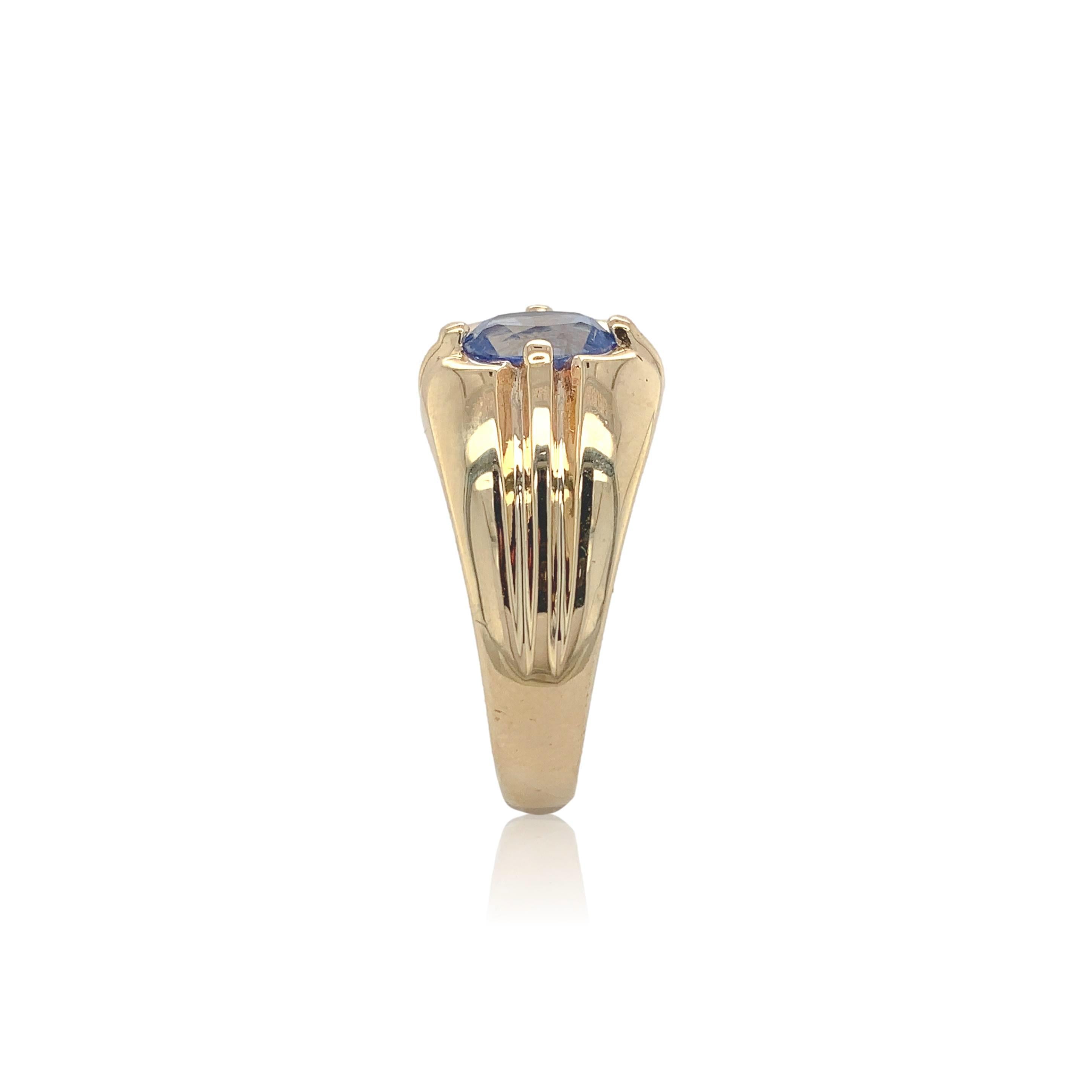 10K yellow gold 1.19ct Sapphire Men's Ring In Excellent Condition For Sale In Big Bend, WI