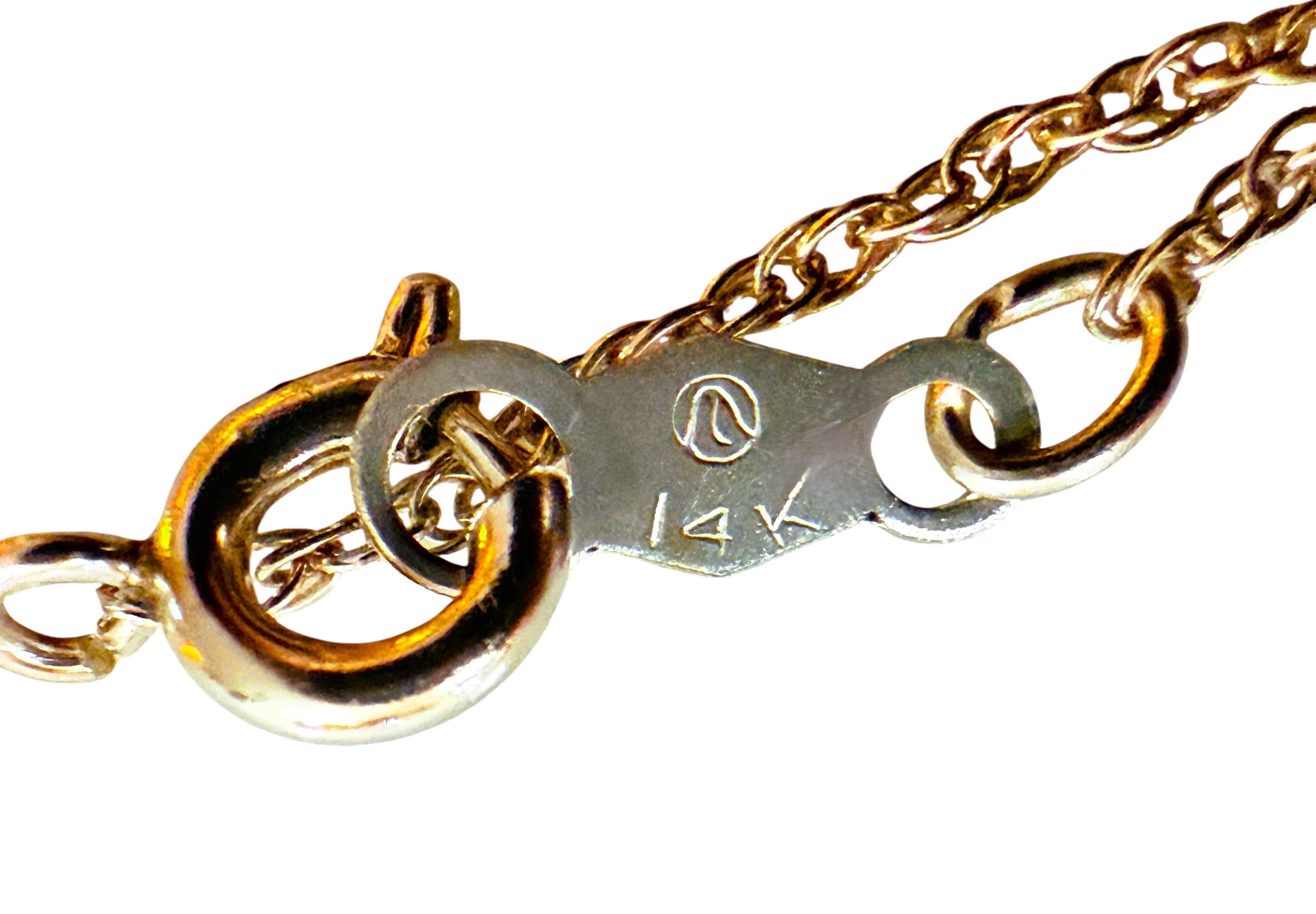 Collier pendentif en or jaune 10k 12 carats rubis et diamants sur chaîne en or blanc 14k en vente 2