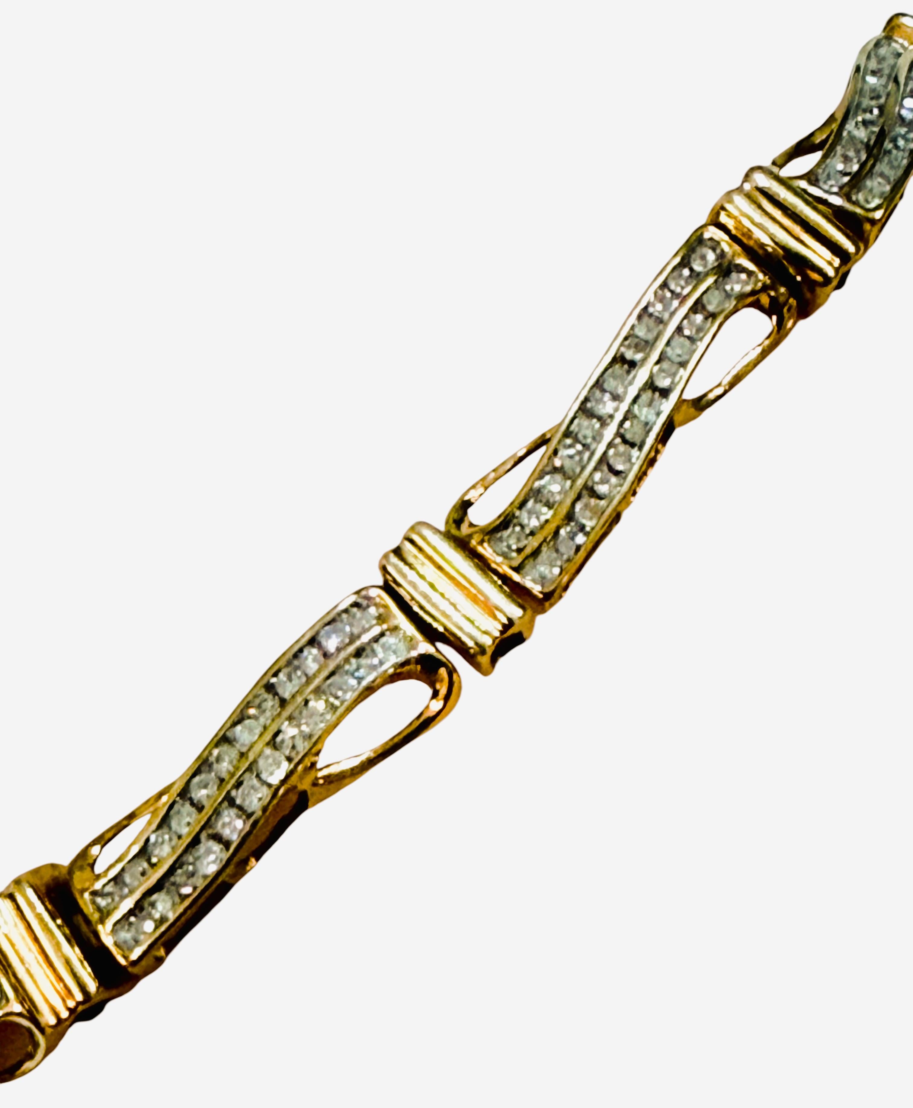 Donna Bracciale A Link in oro giallo 10K da 1,20 carati e 240 diamanti, 7 pollici in vendita