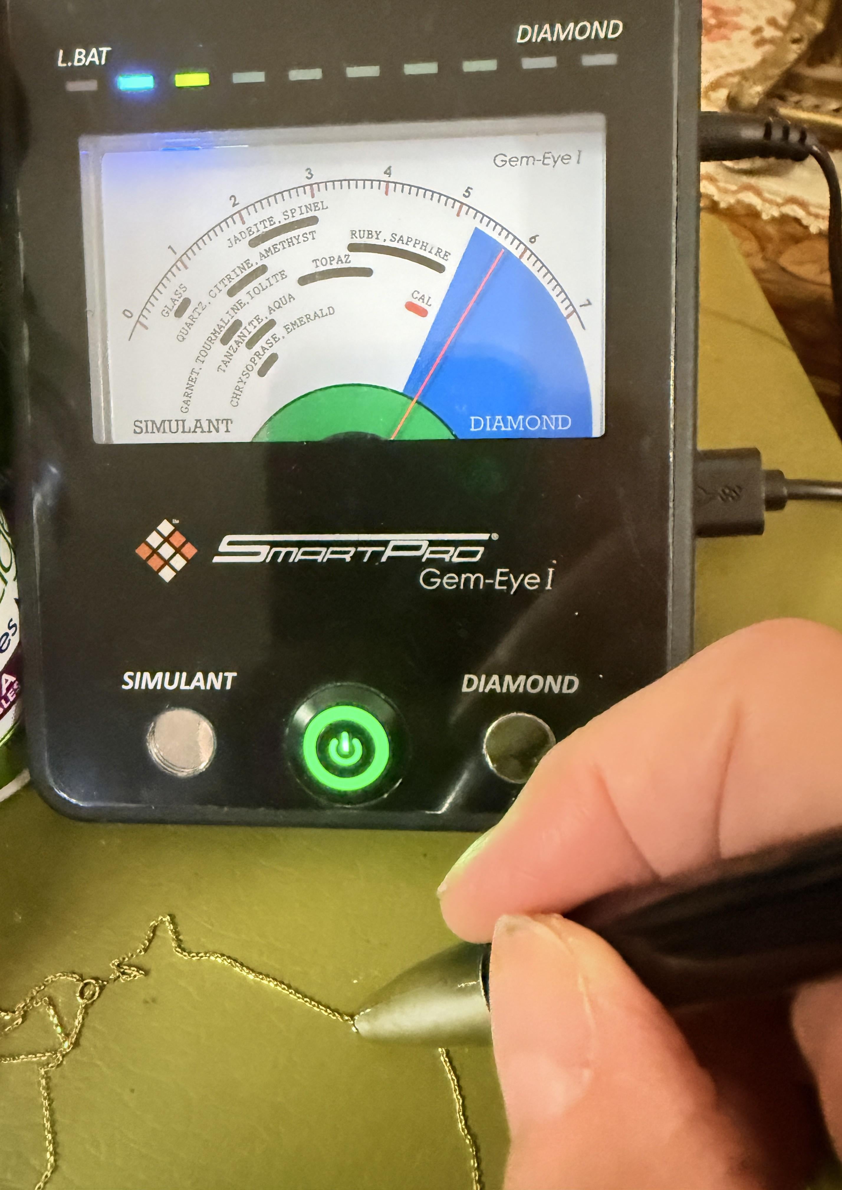 Collier en or jaune 10k, diamant taille brillant Saturn Y Split Drop Necklace en vente 10