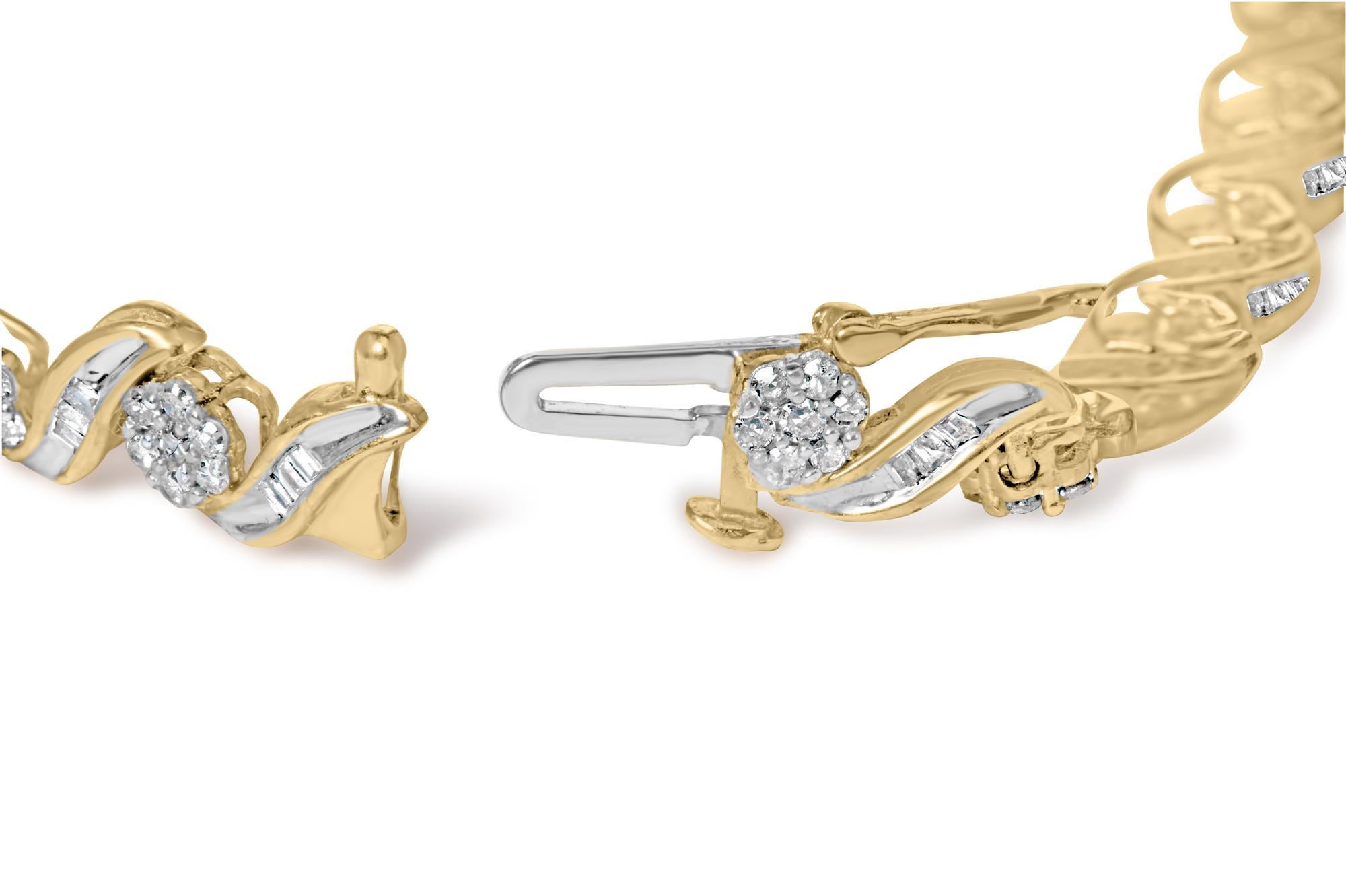 Deléitate con la impresionante belleza de nuestra pulsera de eslabones con diseño floral en espiral de oro amarillo de 10 quilates. Esta exquisita pieza es un testimonio de elegancia y sofisticación, diseñada para cautivar el corazón y el alma.