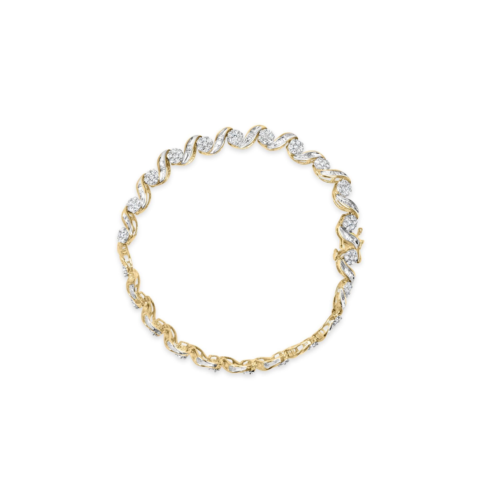 Pulsera de eslabones con diseño floral y remolino de diamantes de 2,0 qt en oro amarillo de 10 quilates Moderno