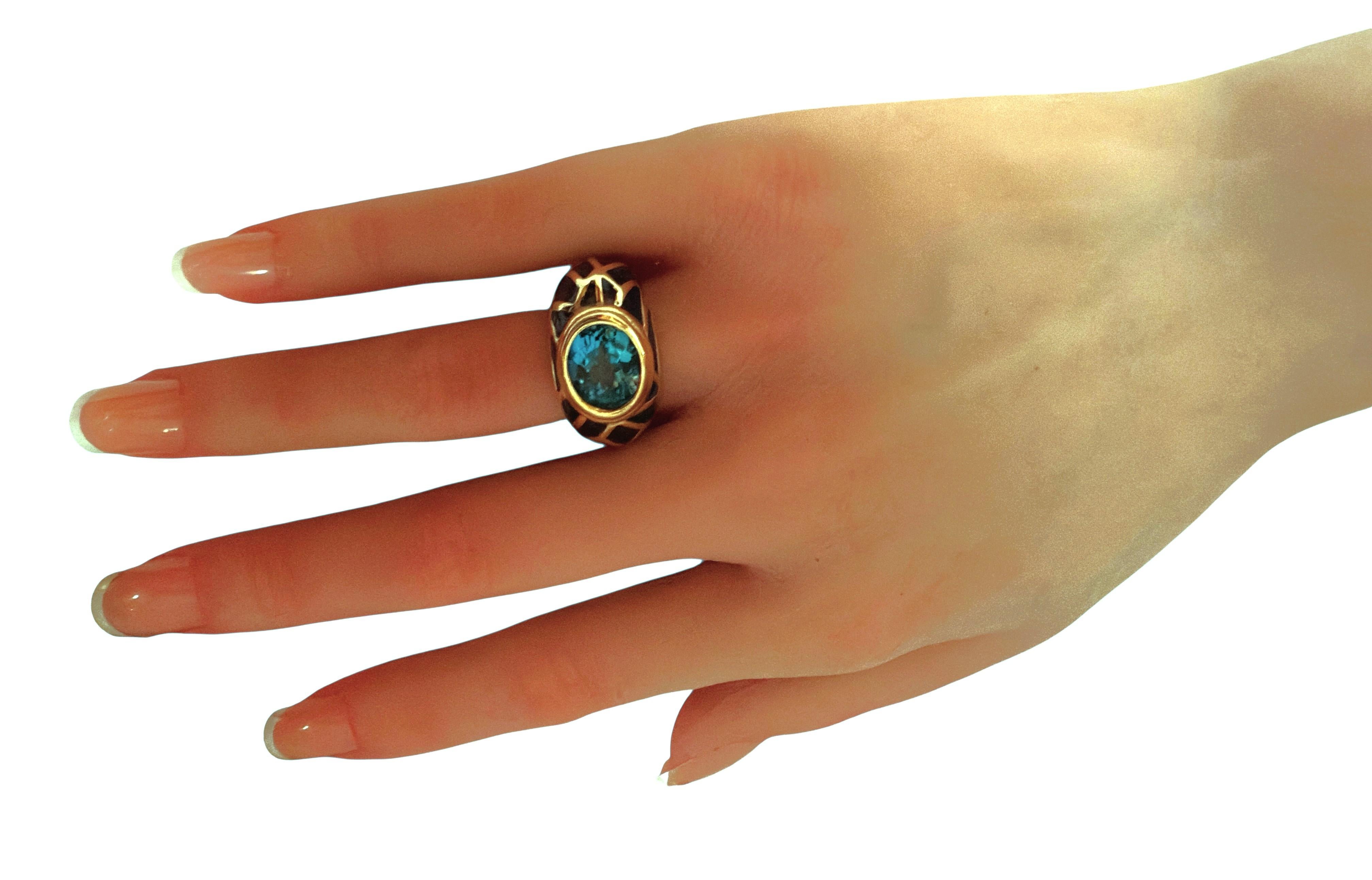 Anillo de oro amarillo de 10 quilates con topacio azul de Londres de 2,54 quilates y esmalte azul talla diamante en venta 1
