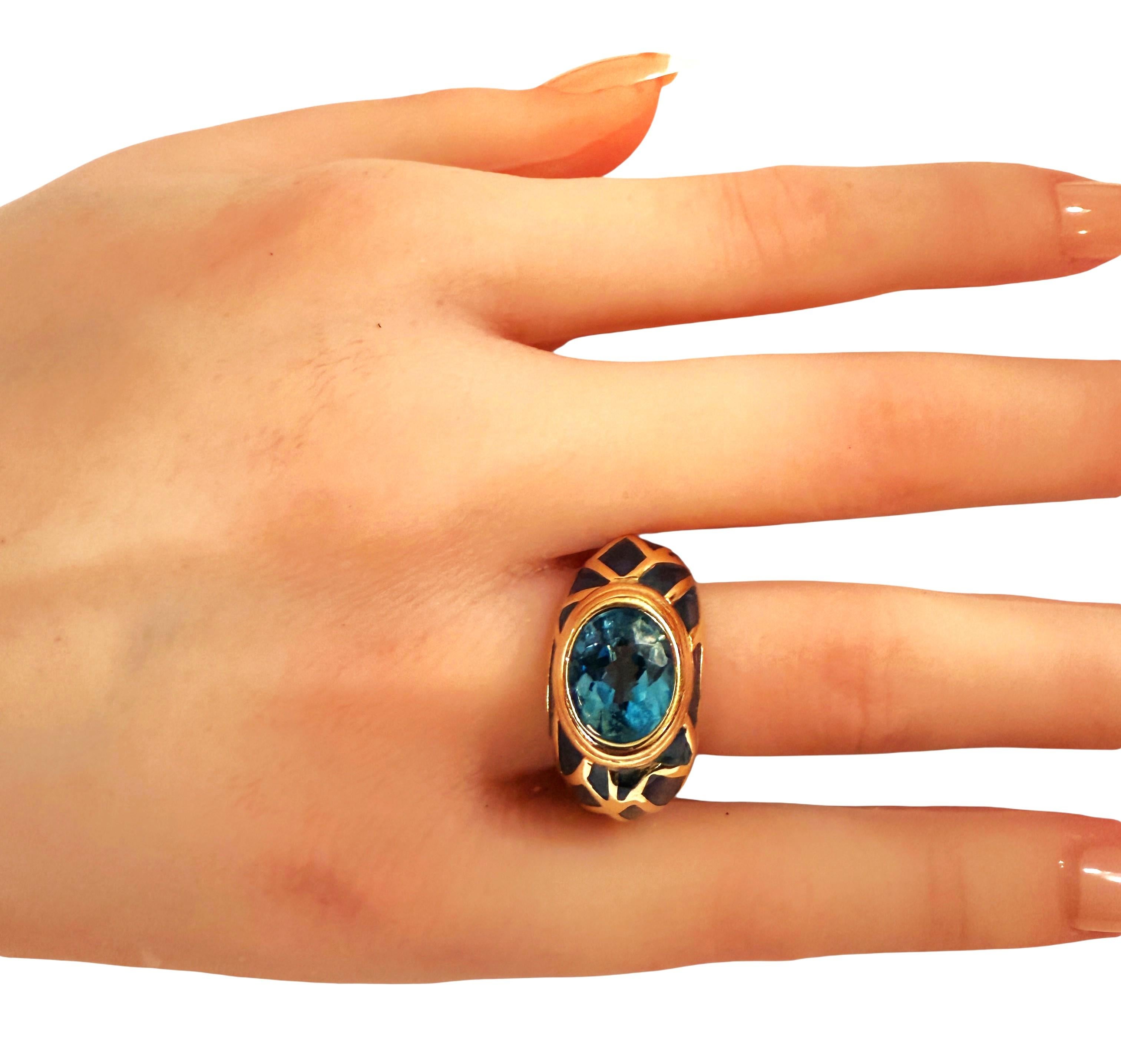 Anillo de oro amarillo de 10 quilates con topacio azul de Londres de 2,54 quilates y esmalte azul talla diamante en venta 3