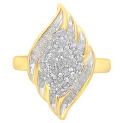 Anillo de cóctel de diamantes de 3/4 qt de oro amarillo de 10 quilates (color I-J, pureza I2-I3)