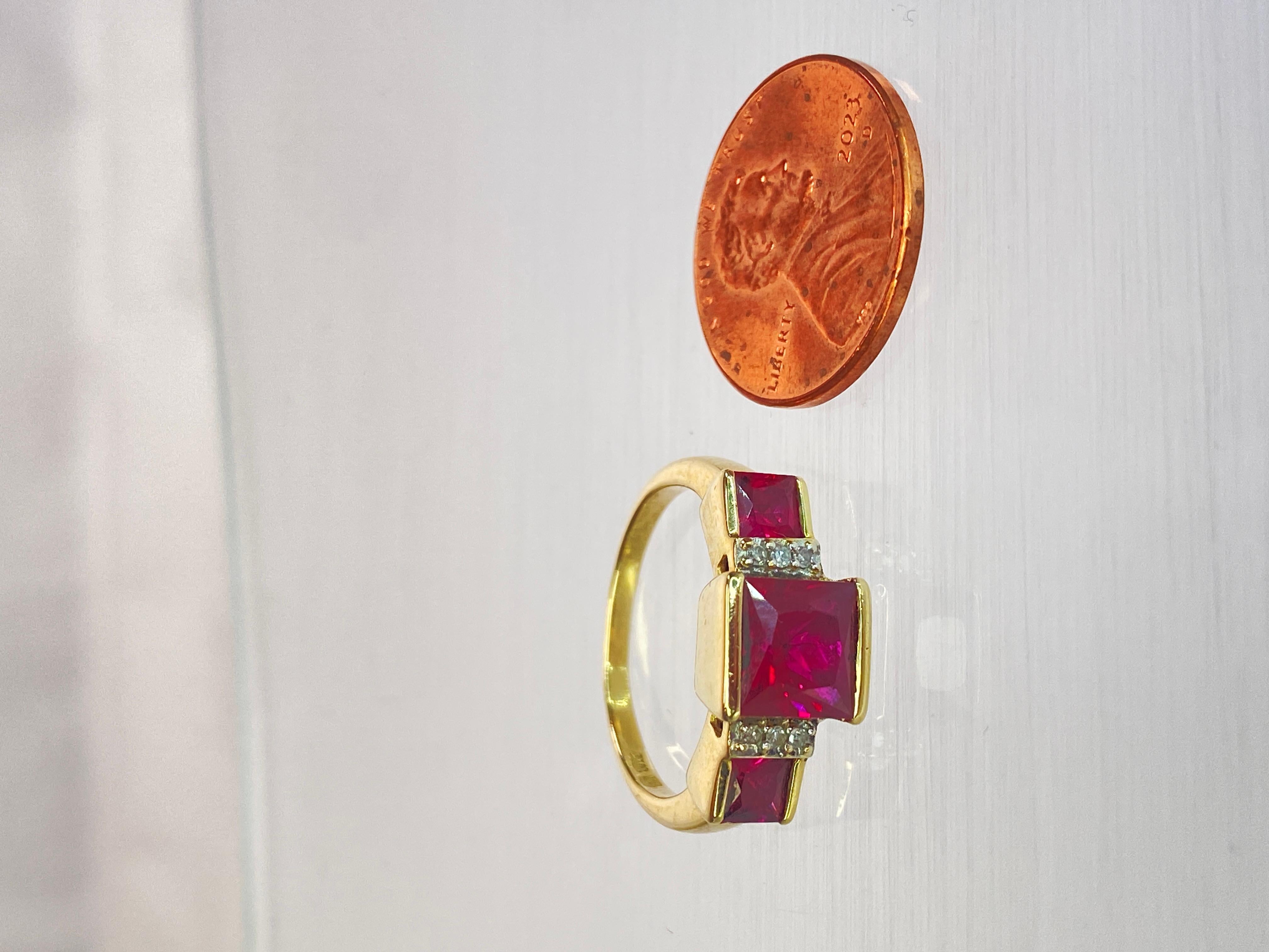 10K Yellow Gold 3 Carat Lab Princess Cut Ruby & Diamond 3 Stone Square Ring In Good Condition For Sale In San Jacinto, CA