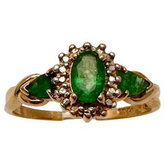 10k Yellow Gold ~ 4mm x 6mm Oval 2 Side Pear Shape Emeralds Cocktail Ring Size 8