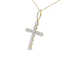 10K Yellow Gold 5/8 Carat Round Diamond Clusters Cross Pendant Necklace for Men