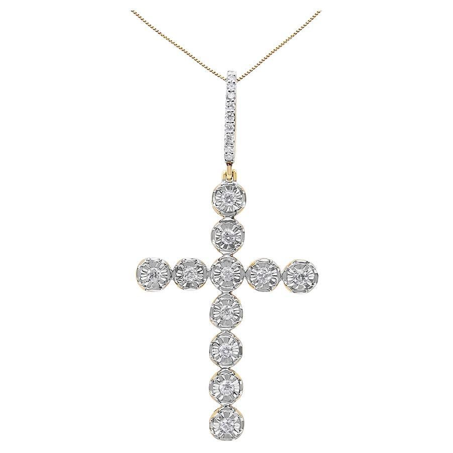 10K Yellow Gold 5/8 Carat Round Diamond Clusters Cross Pendant Necklace for Men For Sale