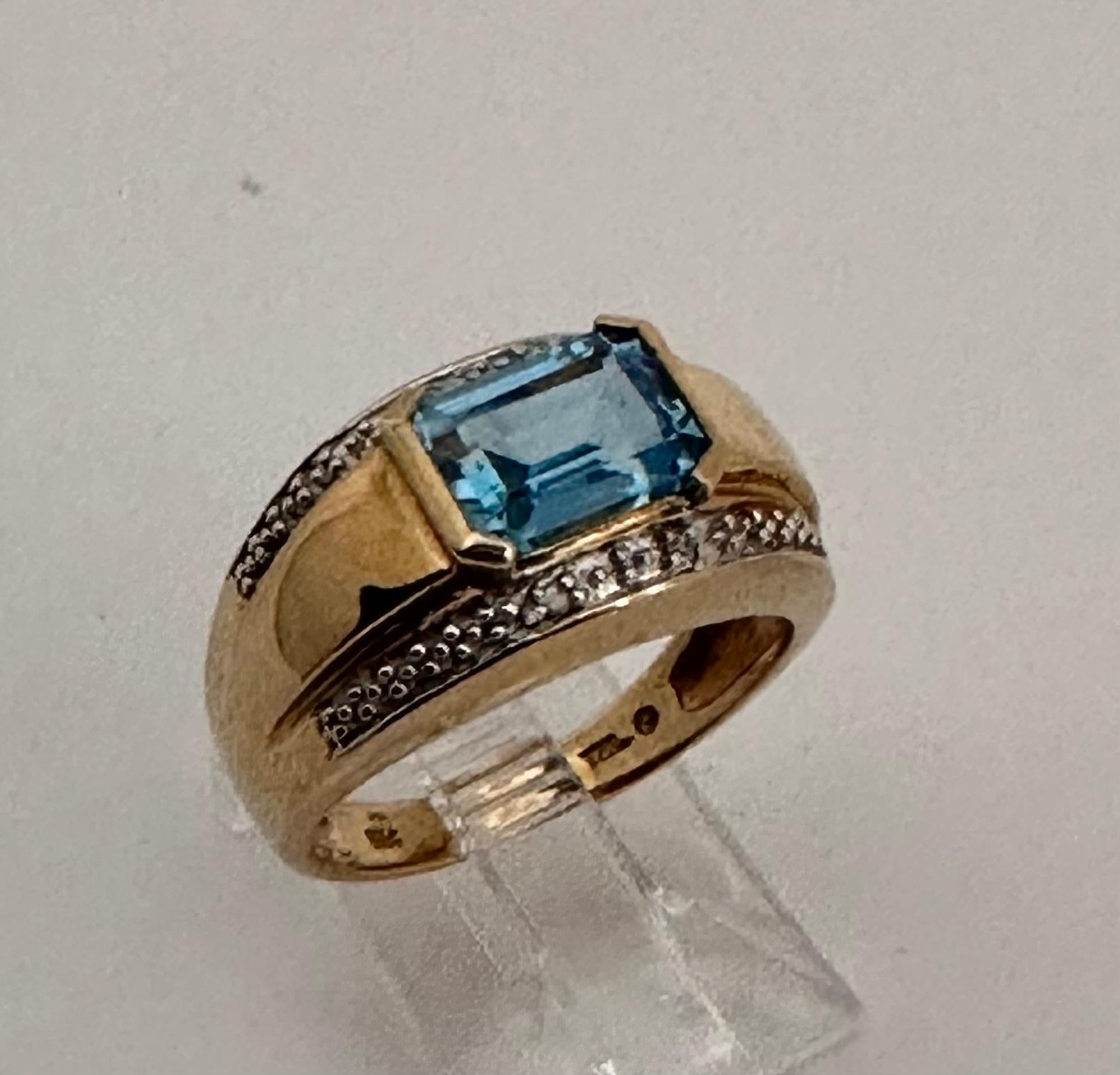 10k Yellow Gold 6mm x 8mm Emerald Cut Blue Topaz Diamond Ring Size 7 For Sale 6