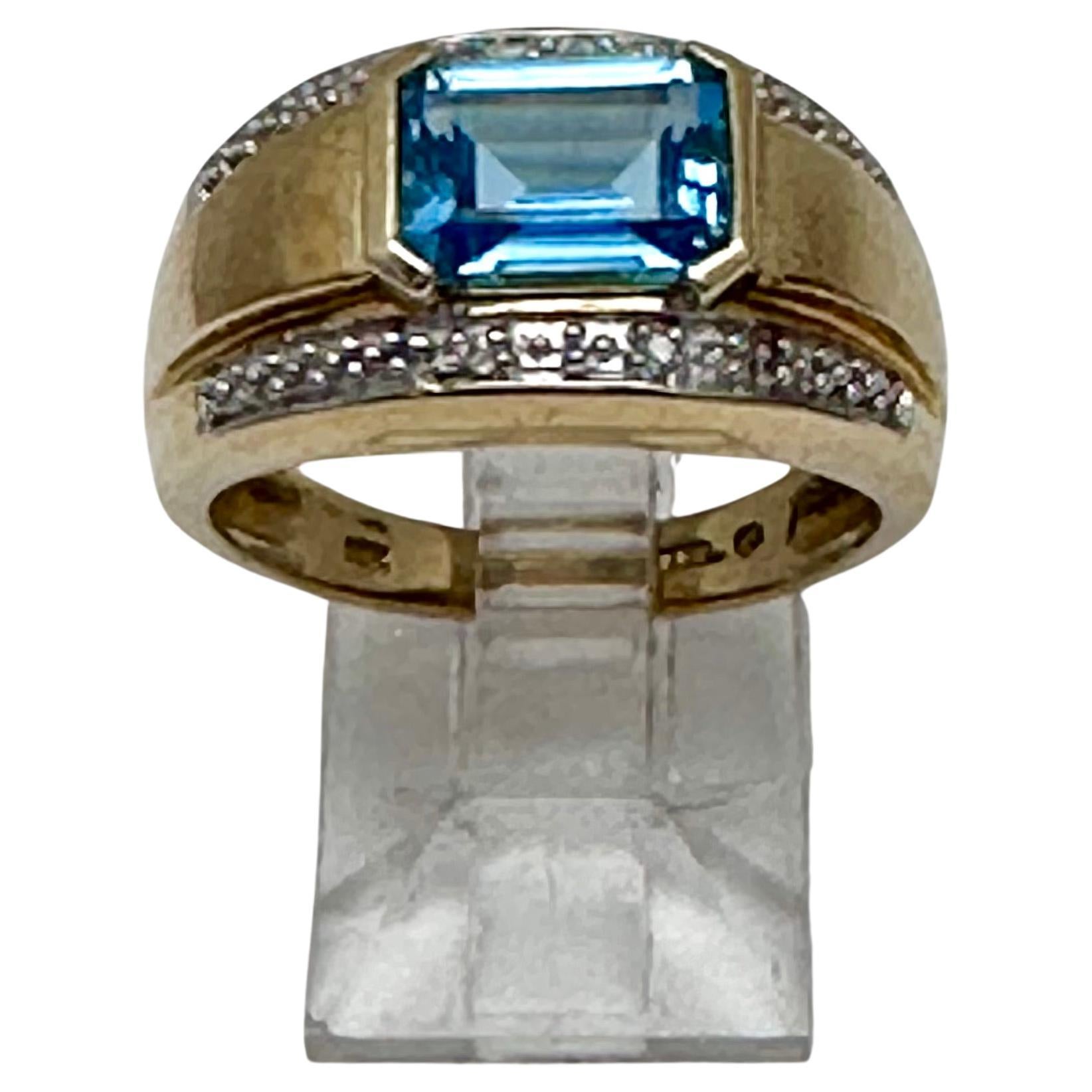 10k Yellow Gold 6mm x 8mm Emerald Cut Blue Topaz Diamond Ring Size 7 For Sale