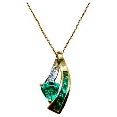 10K Yellow Gold .80 Carat Emerald & .04 Carat Diamond Necklace Pendant