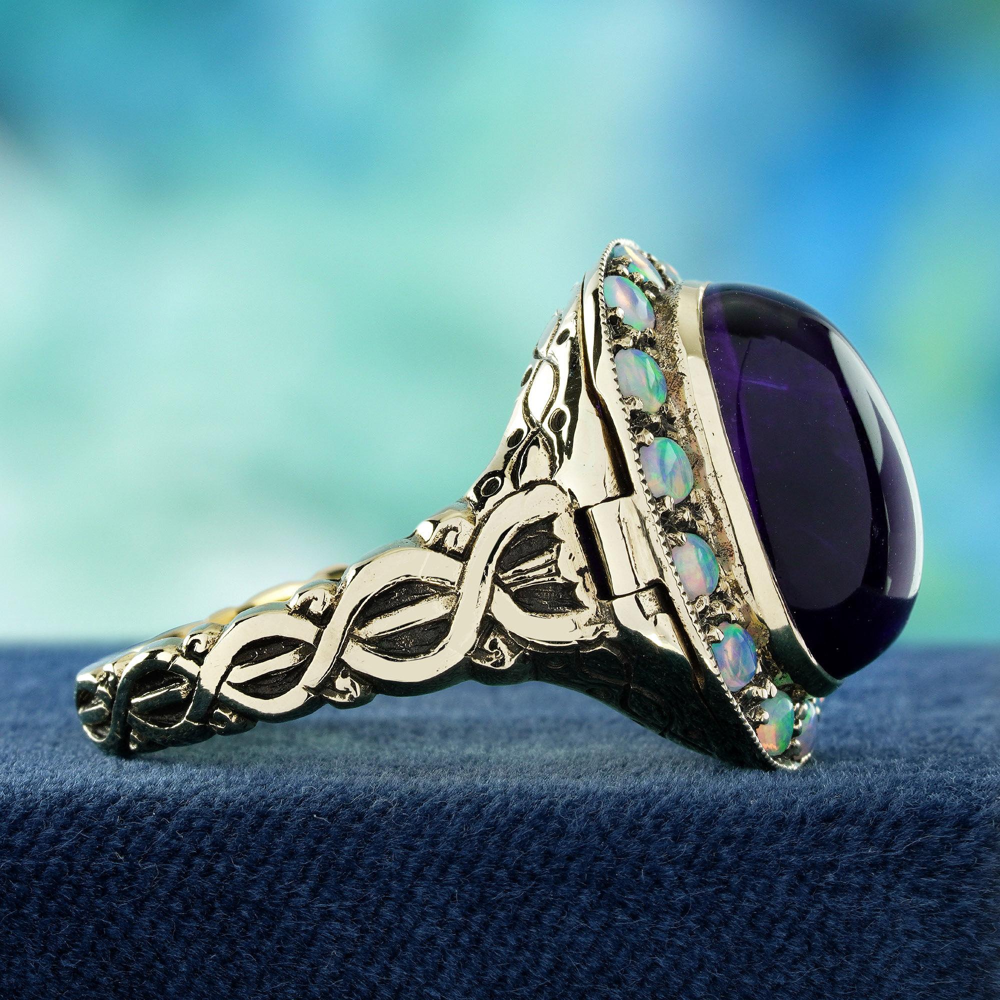 10K Gelbgold Amethyst Cabochon und Opal Poison Ring im Zustand „Neu“ im Angebot in Bangkok, TH