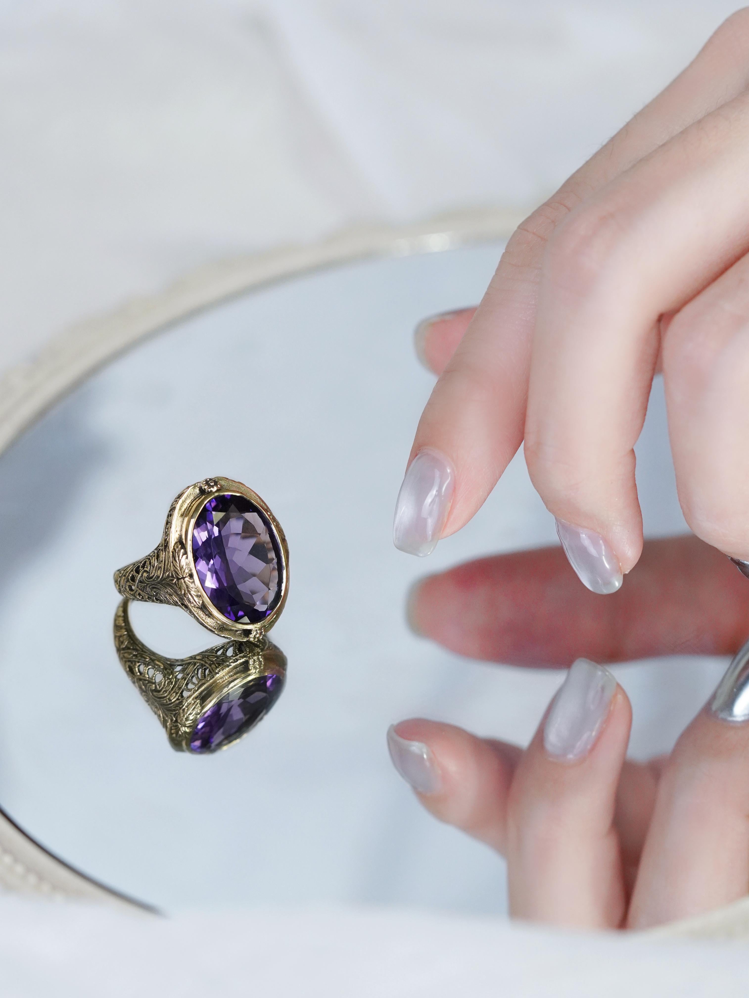 Bague de cocktail en or jaune 10K à l'améthyste de style vintage en vente 10