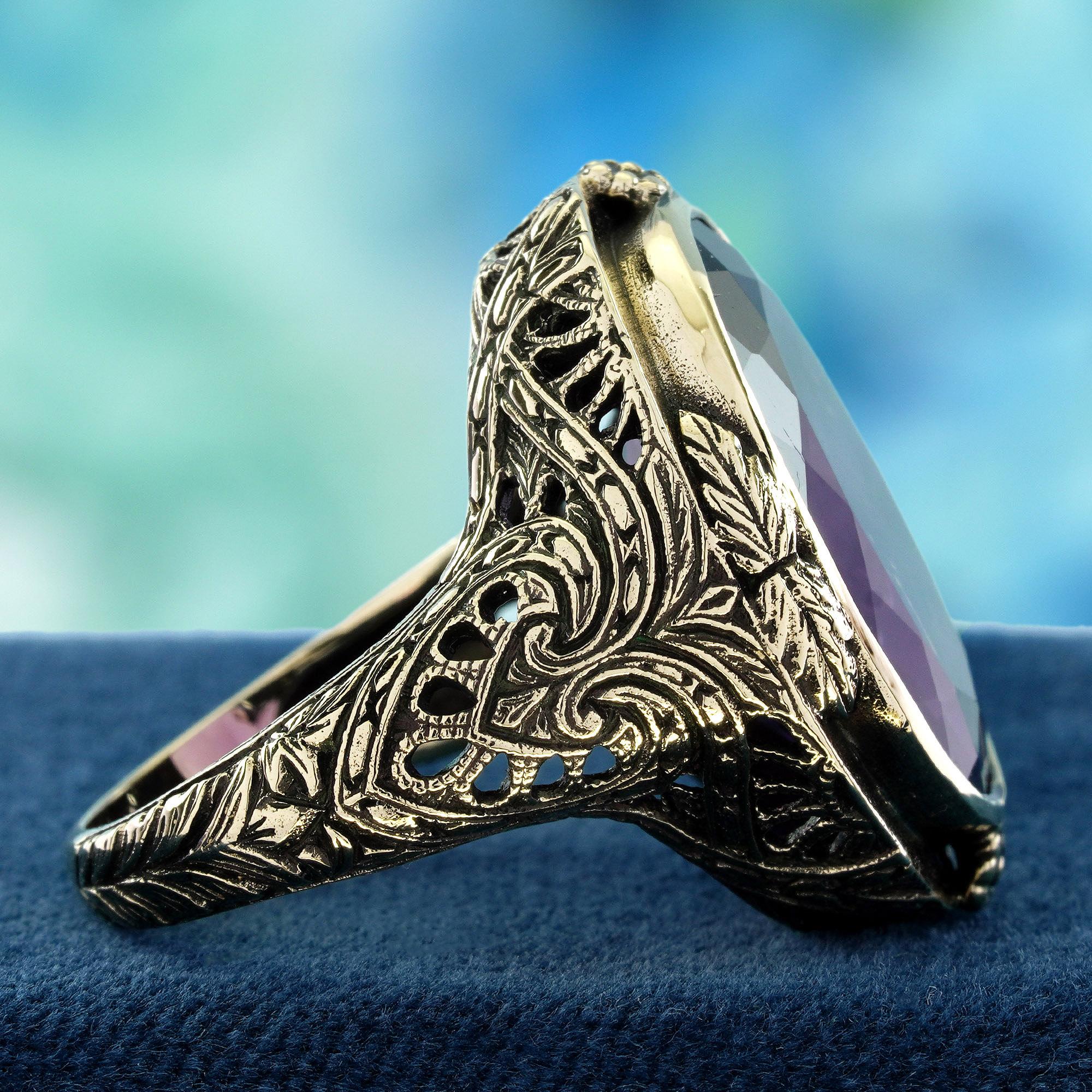 Taille ovale Bague de cocktail en or jaune 10K à l'améthyste de style vintage en vente