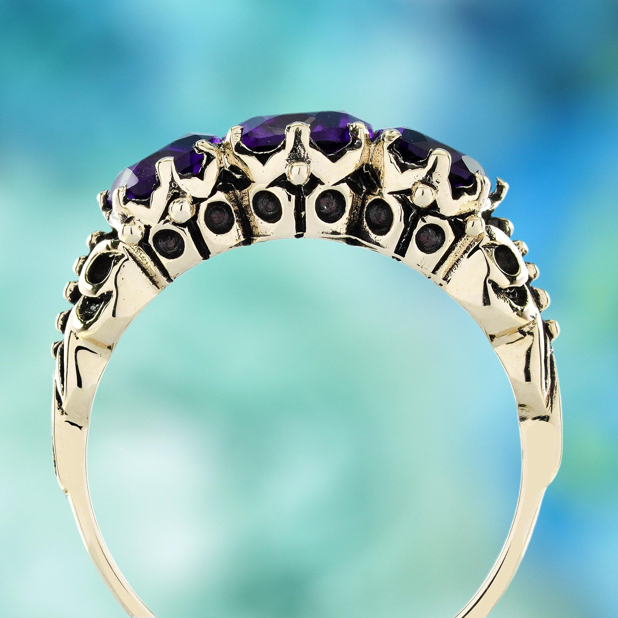 Bague à trois pierres en or jaune 10K avec améthyste, style vintage Neuf - En vente à Bangkok, TH