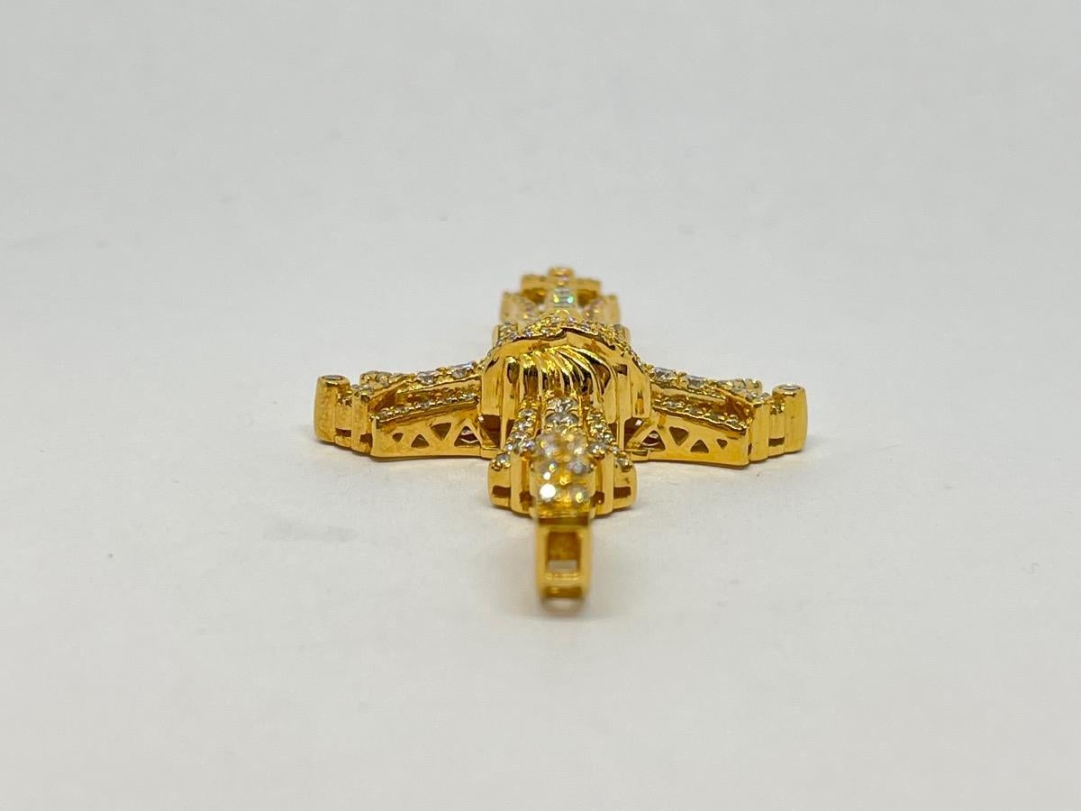 Women's or Men's 10K Yellow Gold Approx. 3.00 C.T.W. Round Diamond Crucifix Pendant 16.8g For Sale