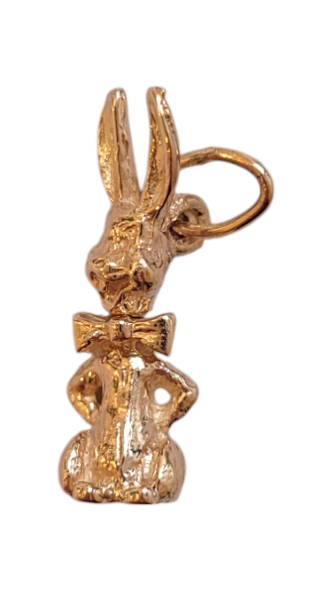 Breloque lapin articulée en or jaune 10 carats n° 20551 Pour femmes en vente