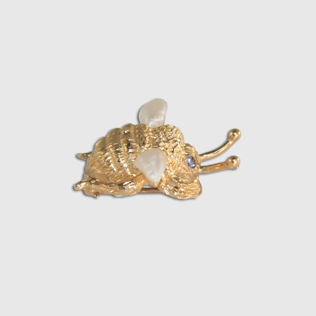 Uncut 10K Yellow Gold Bee Brooch with Pearl Wings 3.8g For Sale