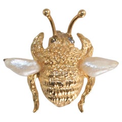 10K Yellow Gold Bee Brooch with Pearl Wings 3.8g