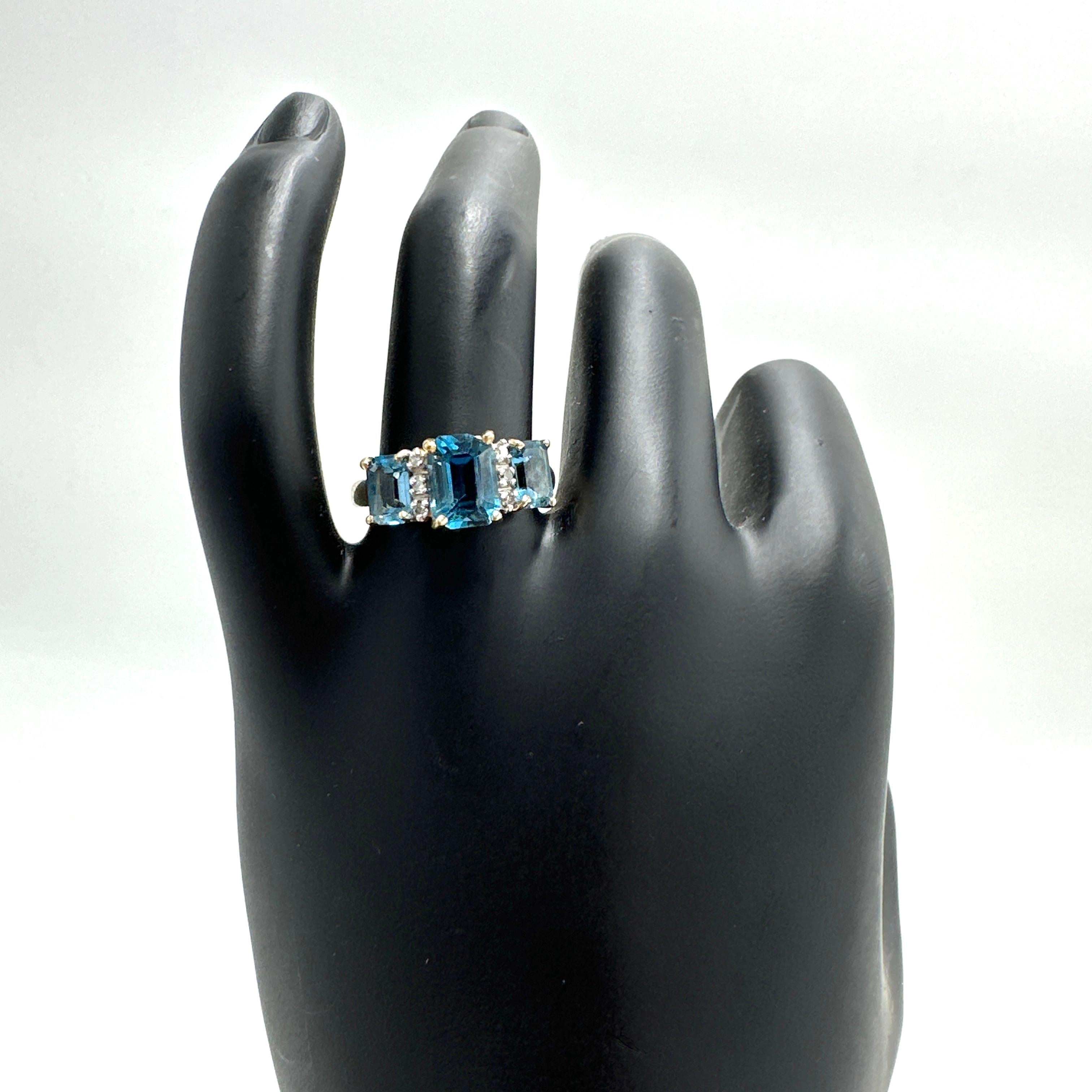 10k Gelbgold Blauer Topas und natürlicher Diamantring 3,18TCW (Smaragdschliff)