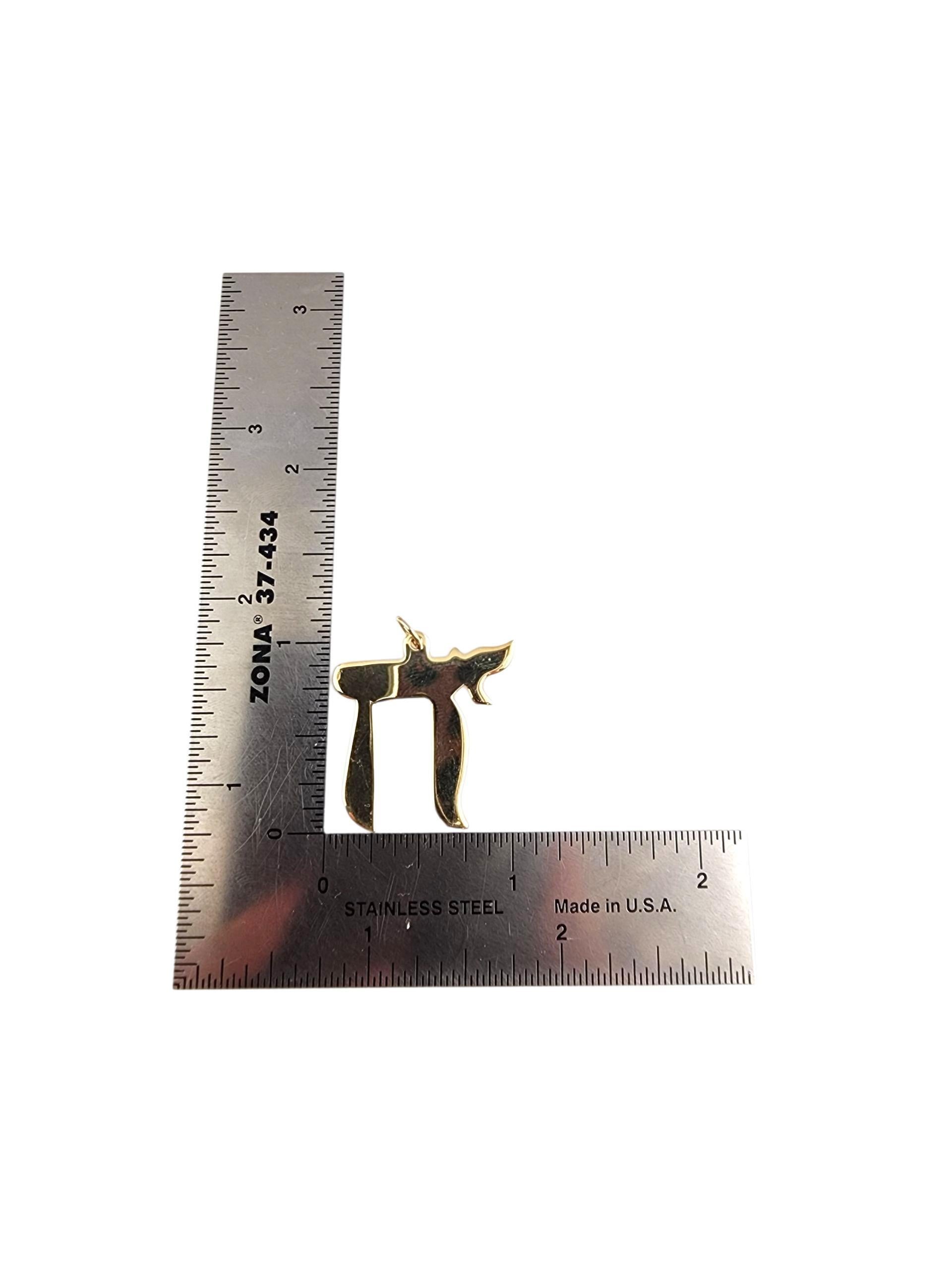10K Yellow Gold Chai Pendant #22511 For Sale 1