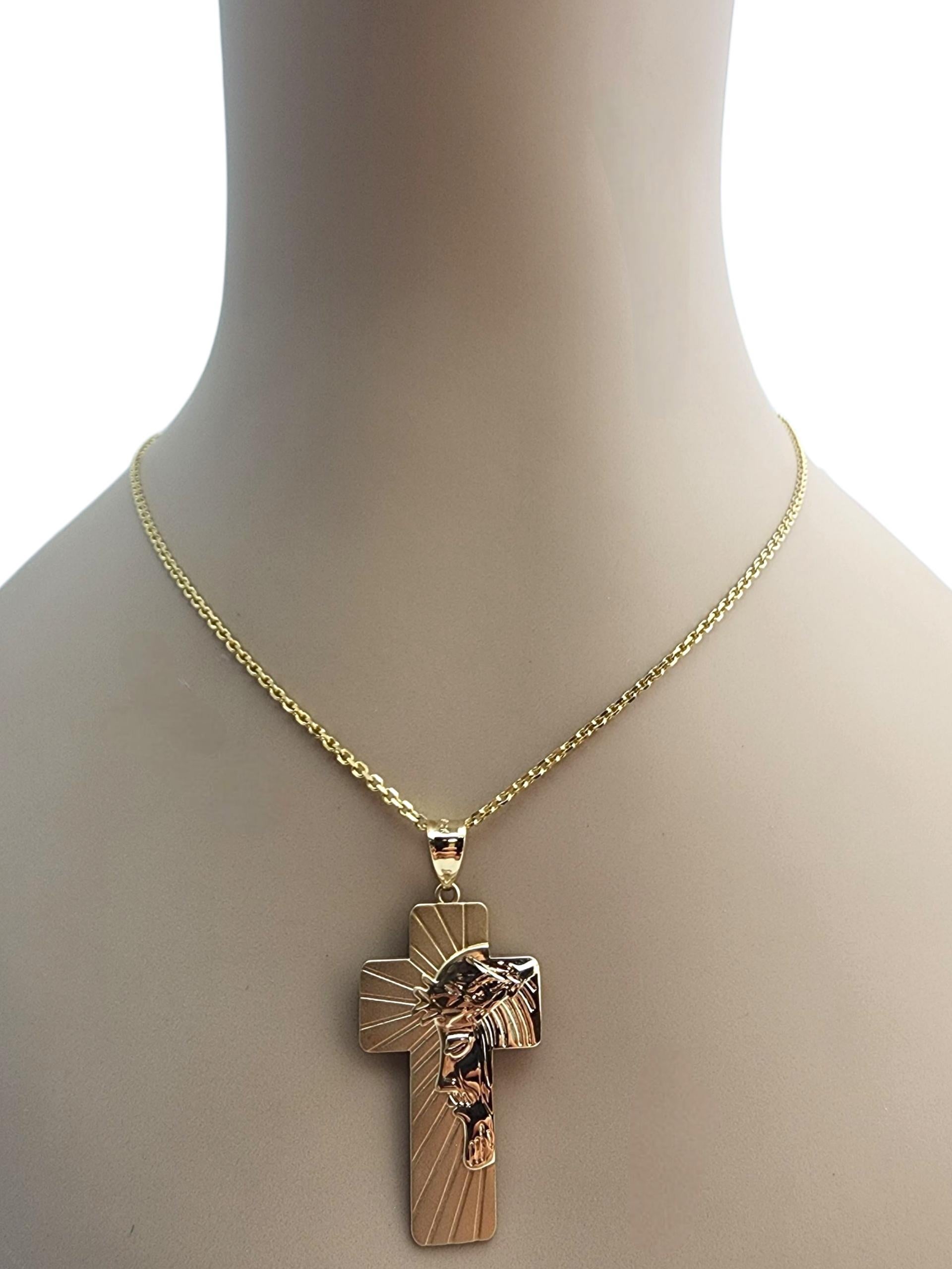 10K Gelbgold Christus-Kreuz-Anhänger #22894 im Angebot 4
