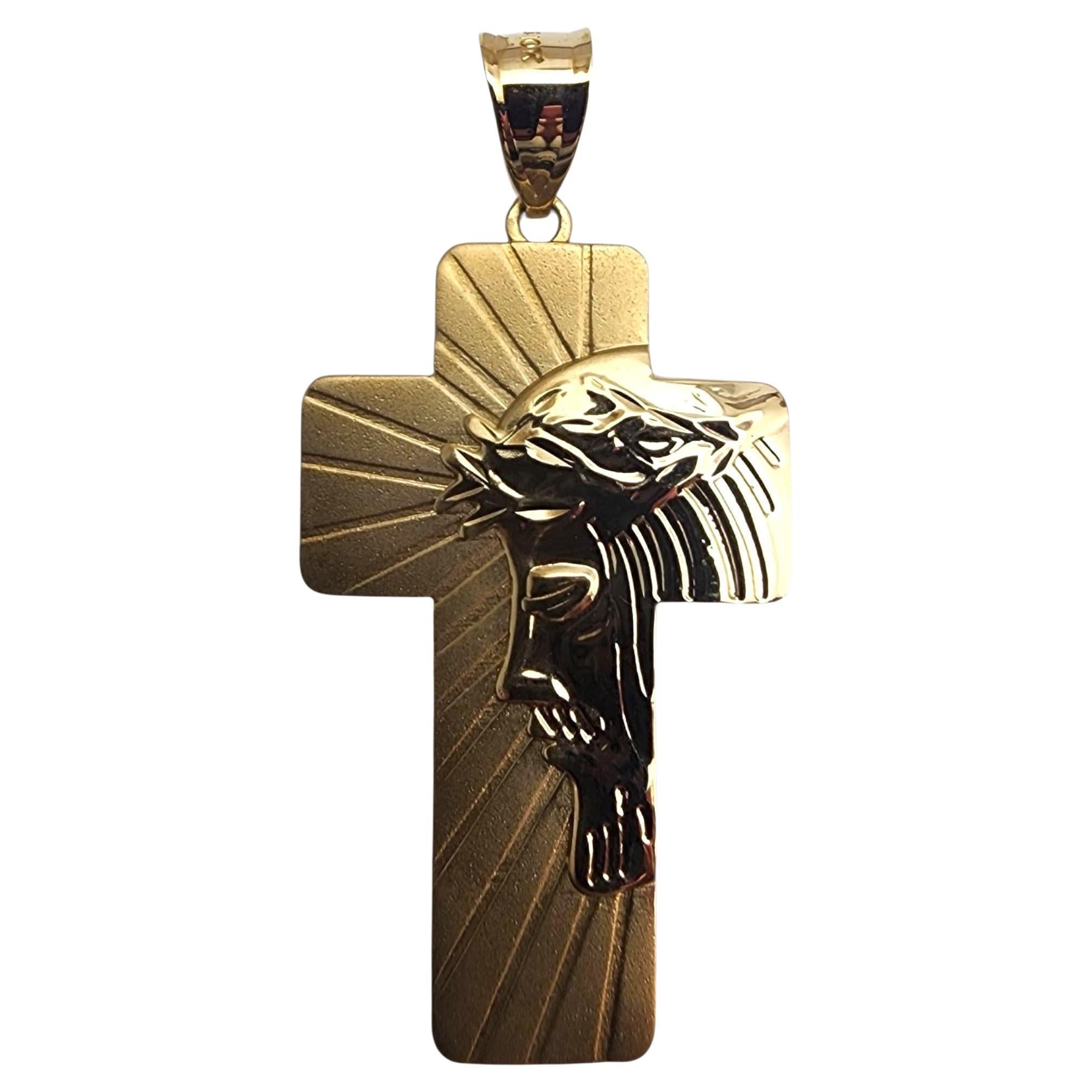 10K Gelbgold Christus-Kreuz-Anhänger #22894 im Angebot