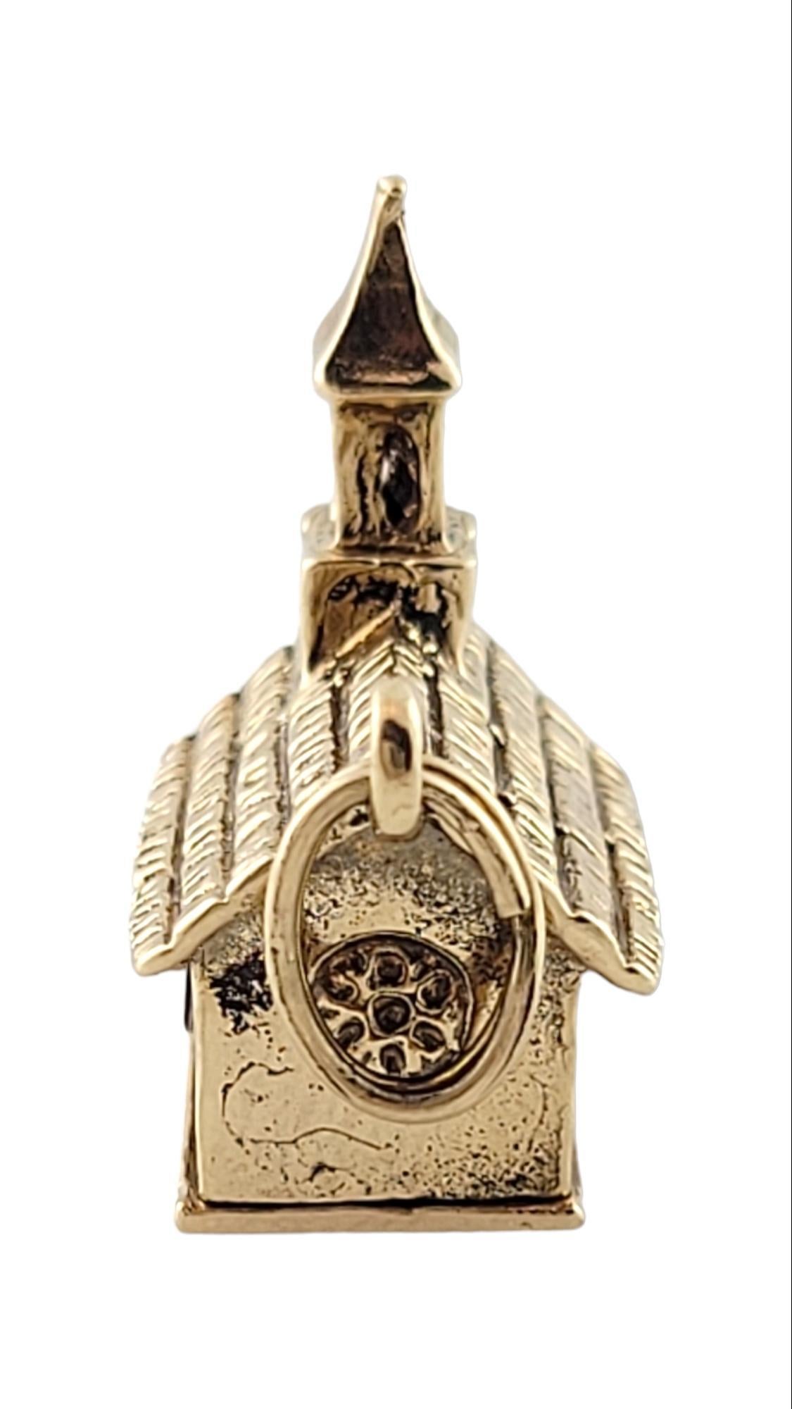 10K Yellow Gold Church Pendant w/ Lord's Prayer Stanhope #15934 In Good Condition For Sale In Washington Depot, CT